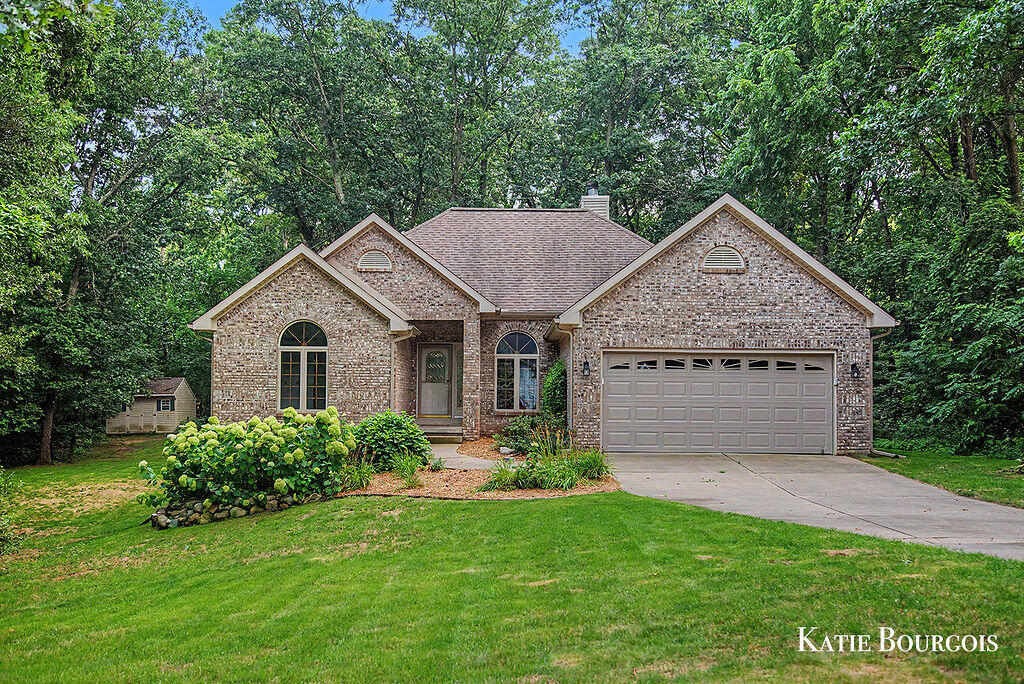 5180 Brookestone Drive NE Rockford MI 49341