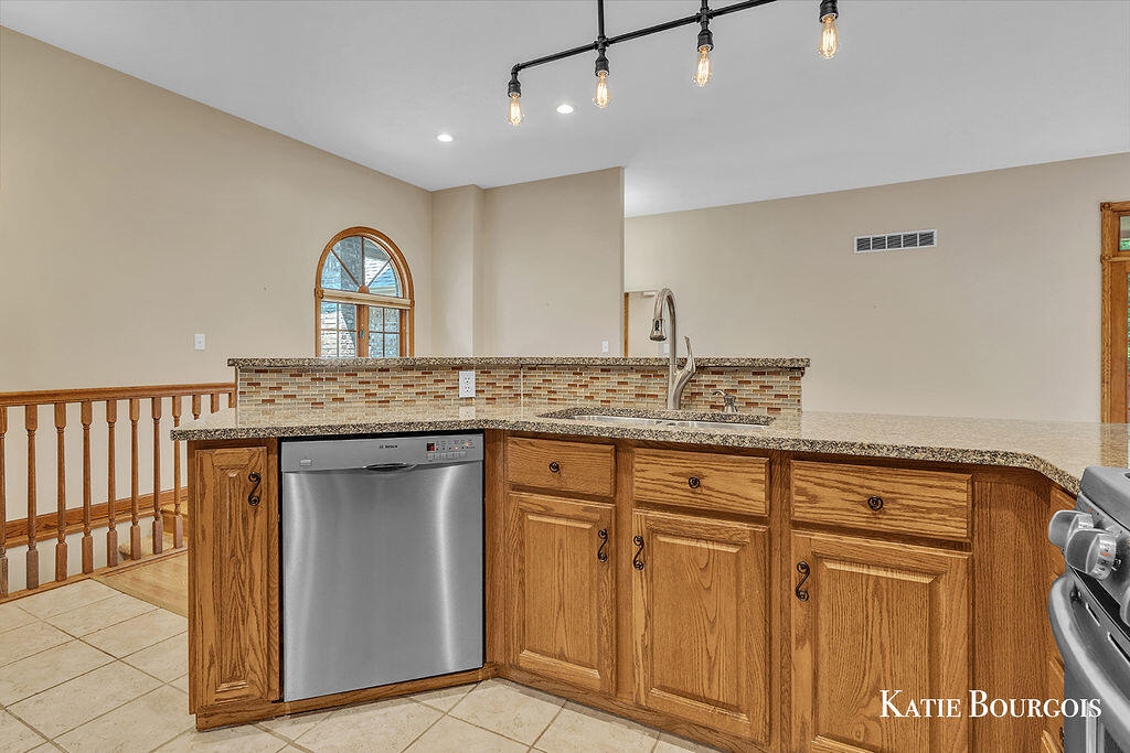 5180 Brookestone Drive NE Rockford MI 49341
