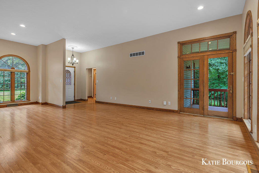 5180 Brookestone Drive NE Rockford MI 49341