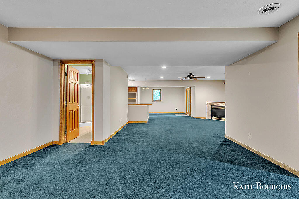 5180 Brookestone Drive NE Rockford MI 49341