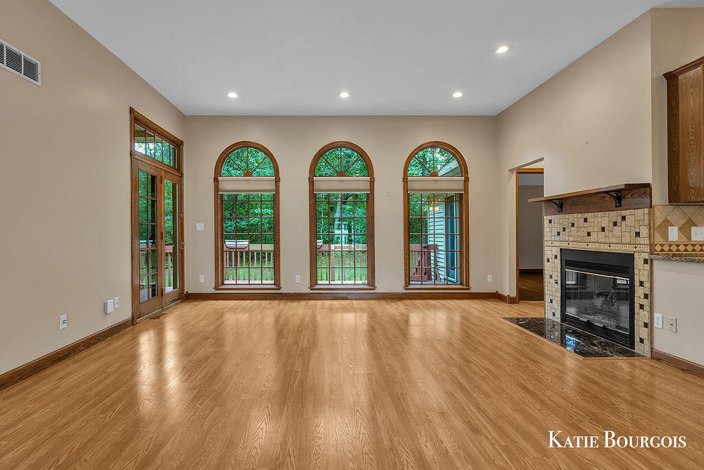 5180 Brookestone Drive NE Rockford MI 49341
