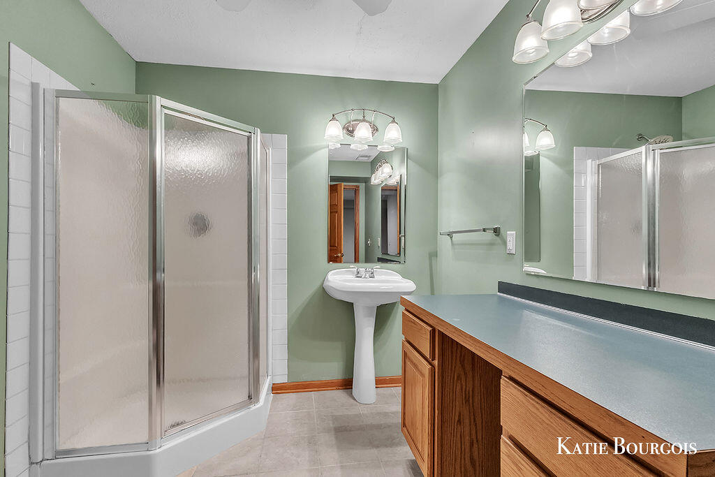 5180 Brookestone Drive NE Rockford MI 49341