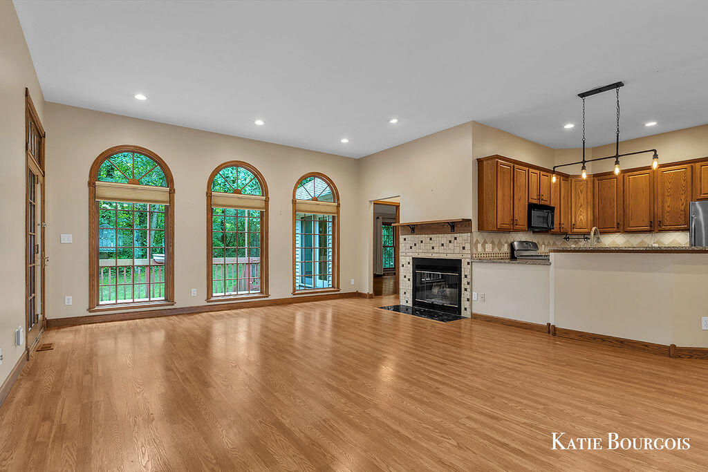 5180 Brookestone Drive NE Rockford MI 49341