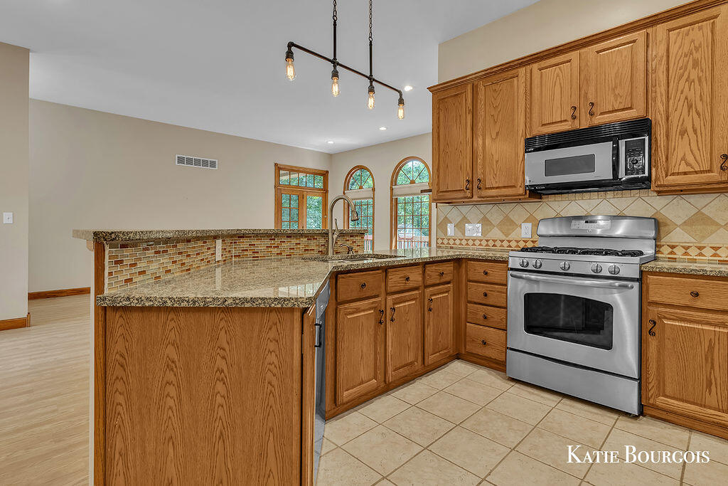 5180 Brookestone Drive NE Rockford MI 49341