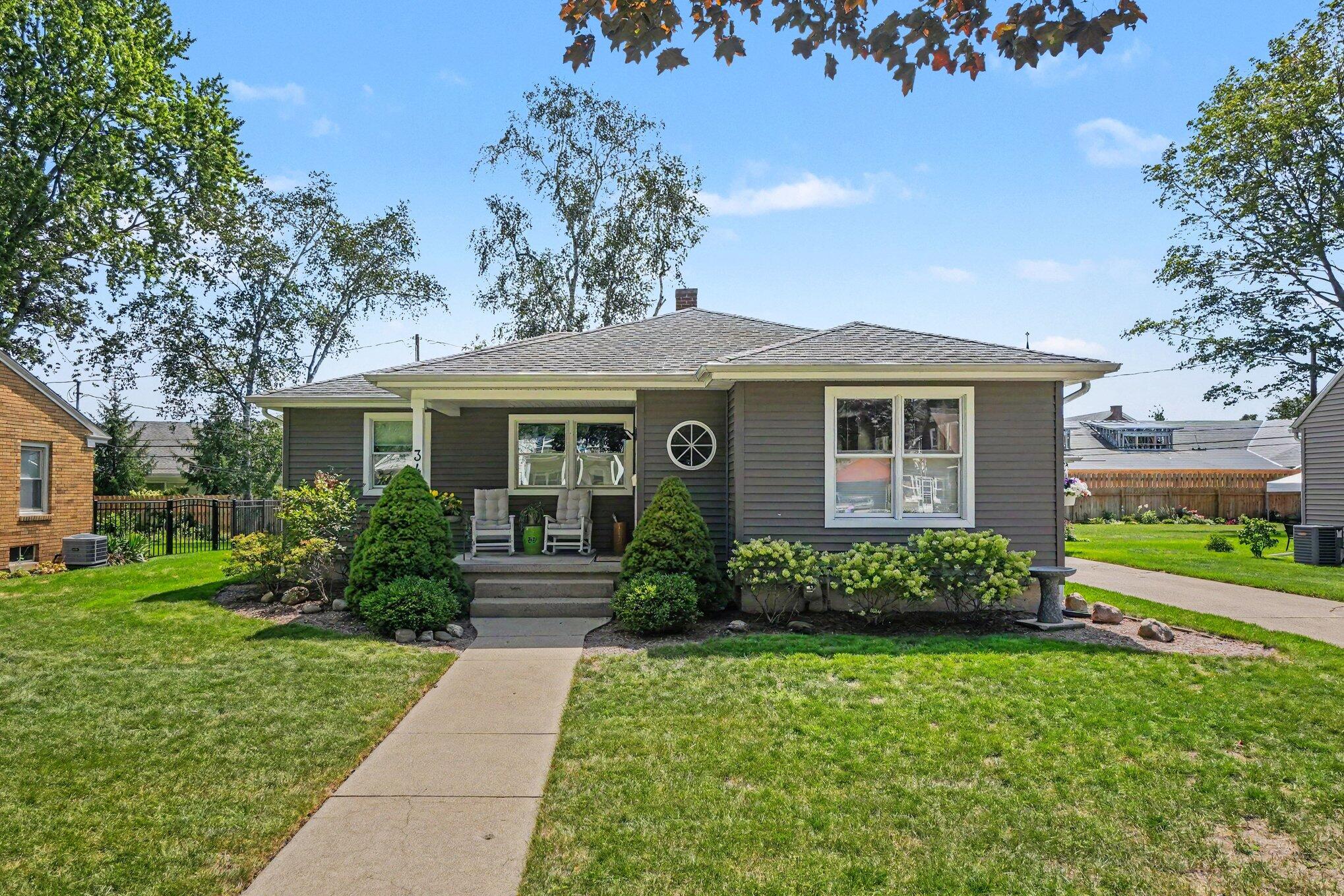 34 E 30th Street Holland MI 49423