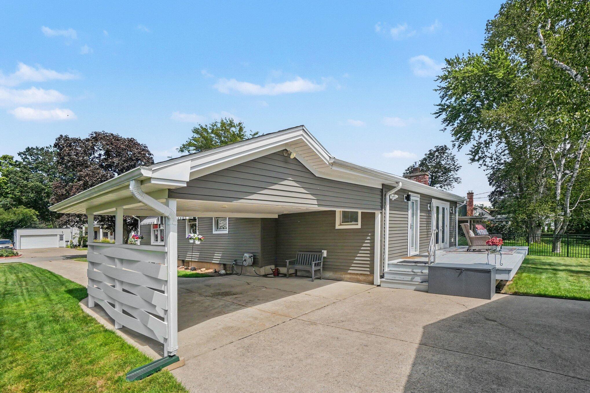34 E 30th Street Holland MI 49423