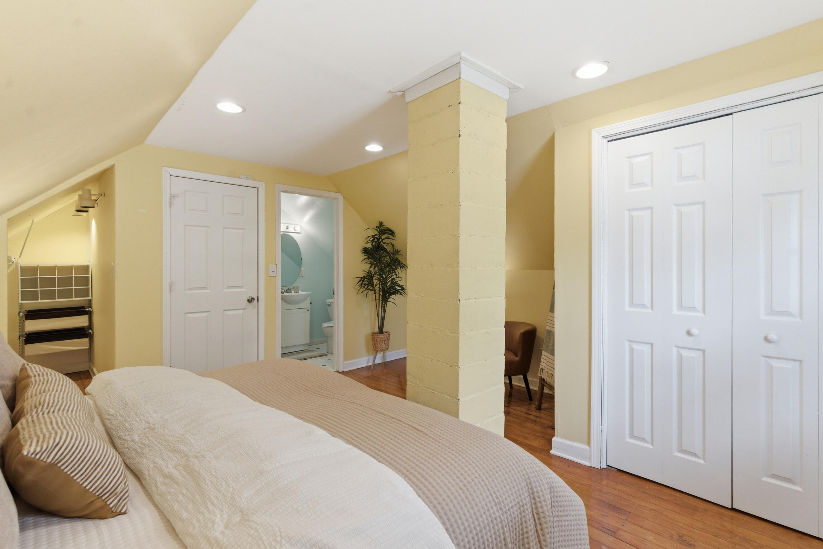 557 Ferris Street Kalamazoo MI 49048