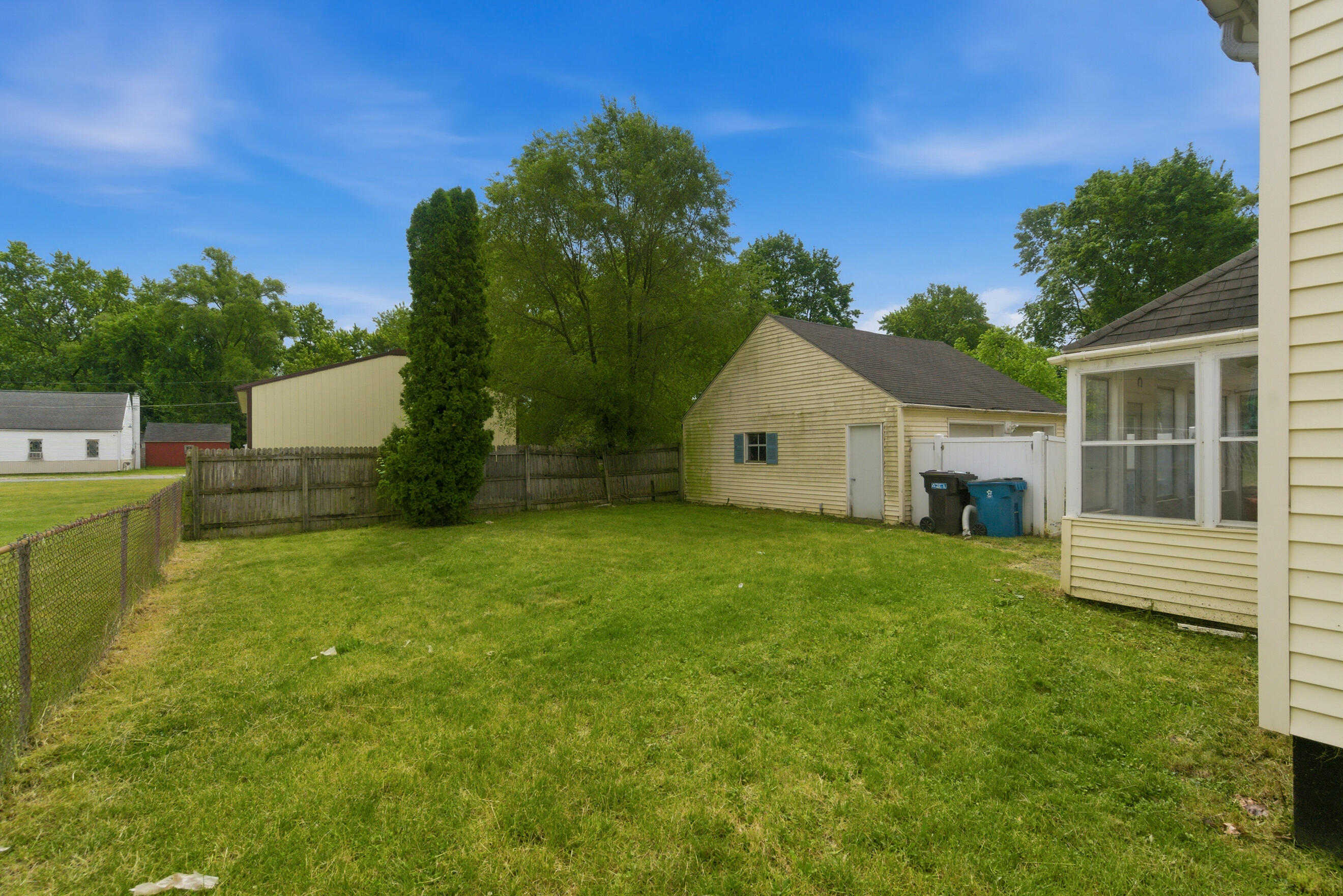 557 Ferris Street Kalamazoo MI 49048