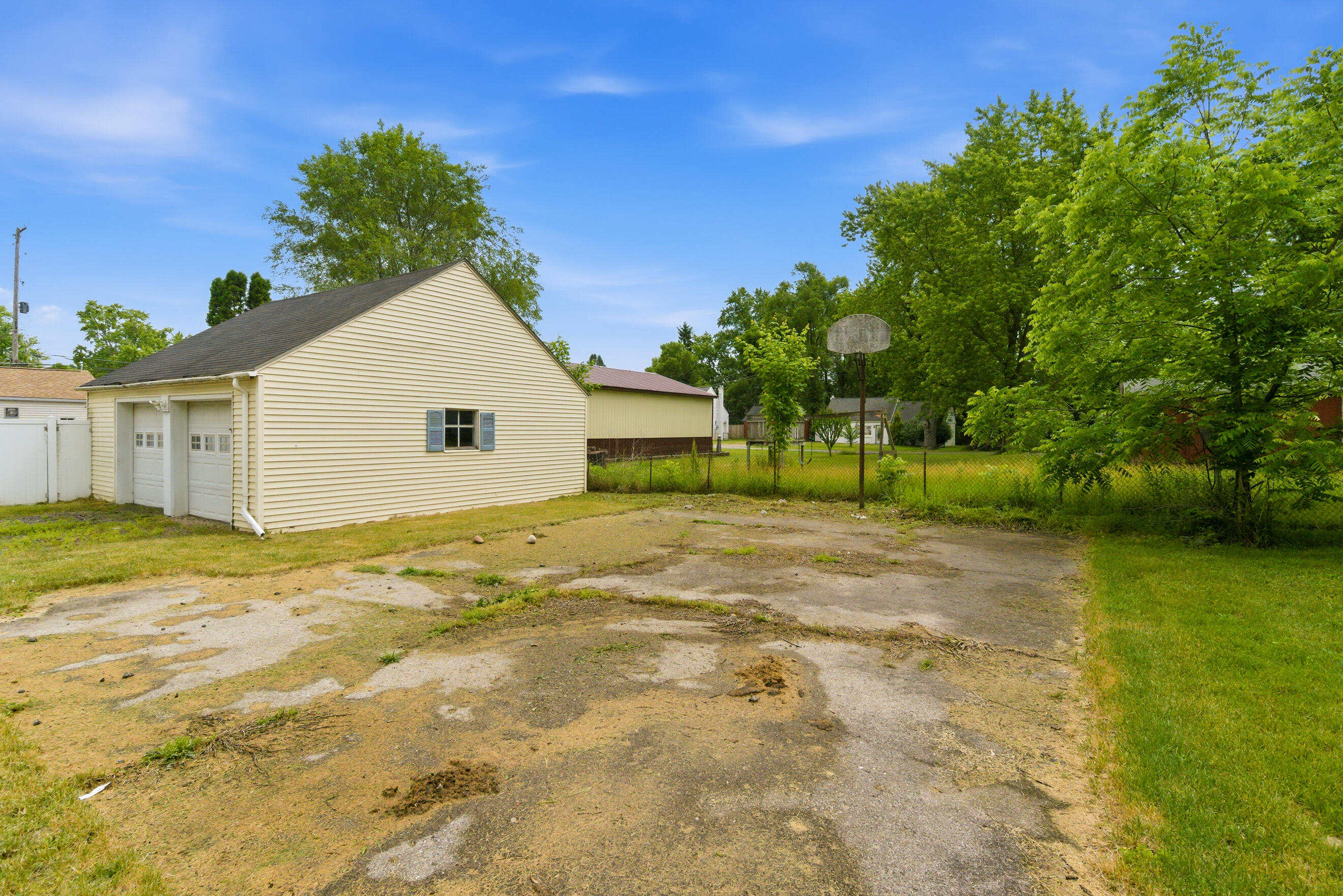 557 Ferris Street Kalamazoo MI 49048