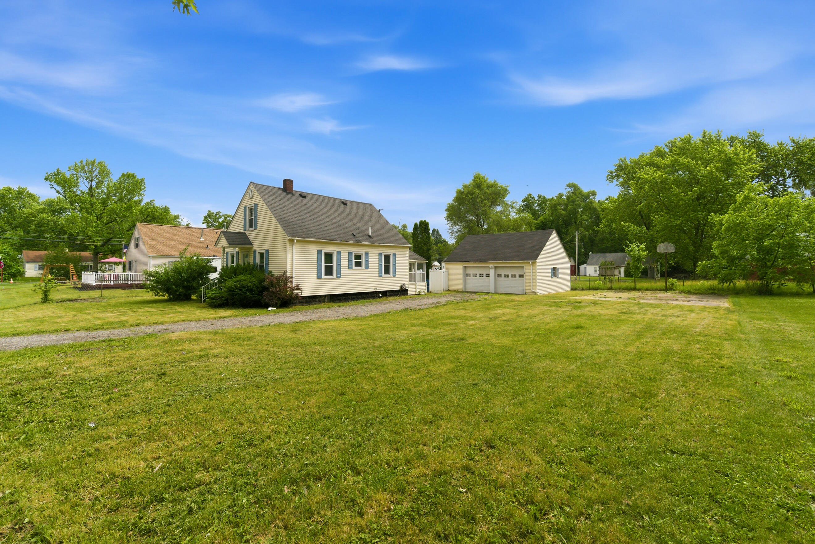 557 Ferris Street Kalamazoo MI 49048
