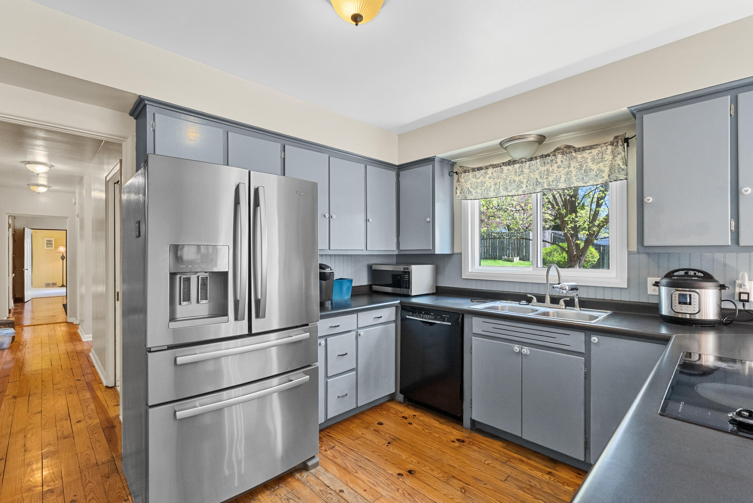 2421 Waite Avenue Kalamazoo MI 49008