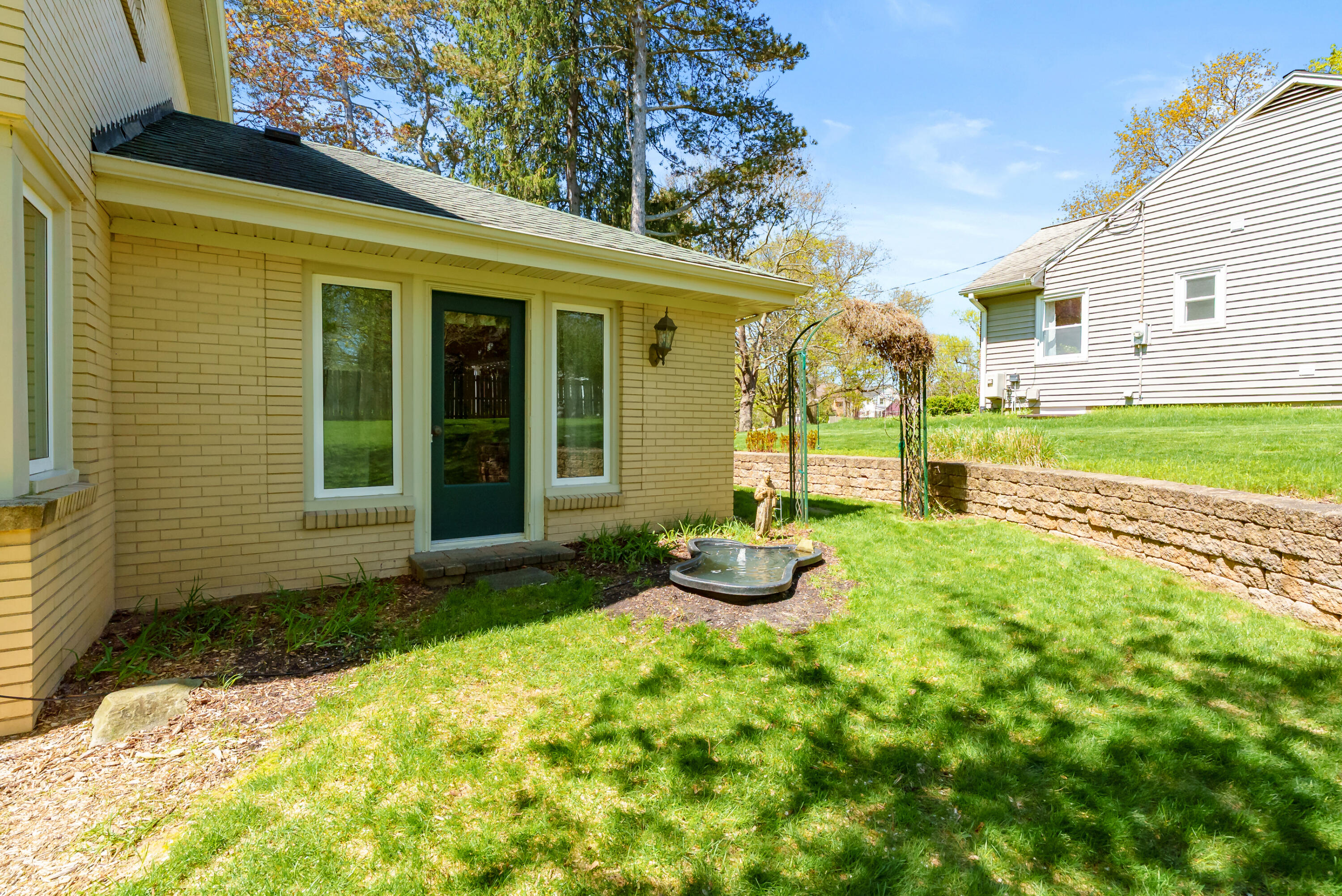2421 Waite Avenue Kalamazoo MI 49008