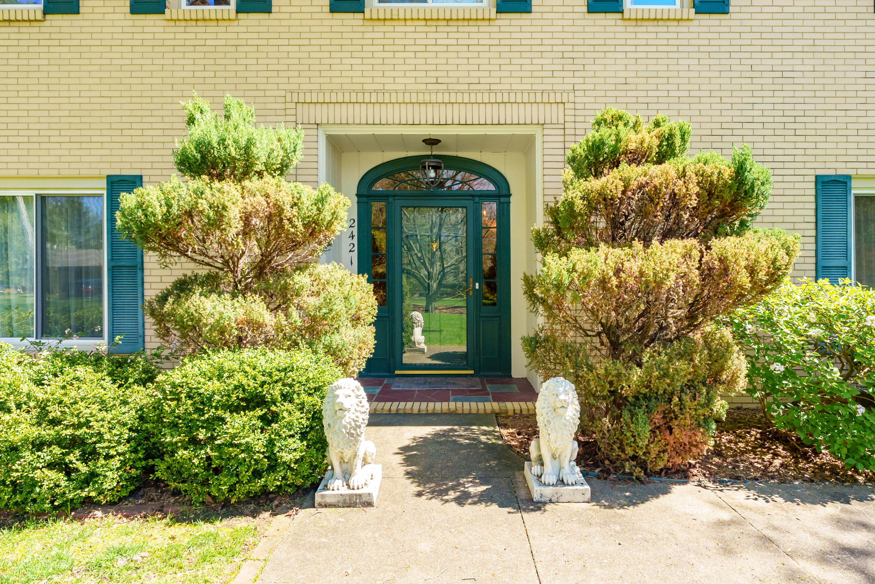 2421 Waite Avenue Kalamazoo MI 49008