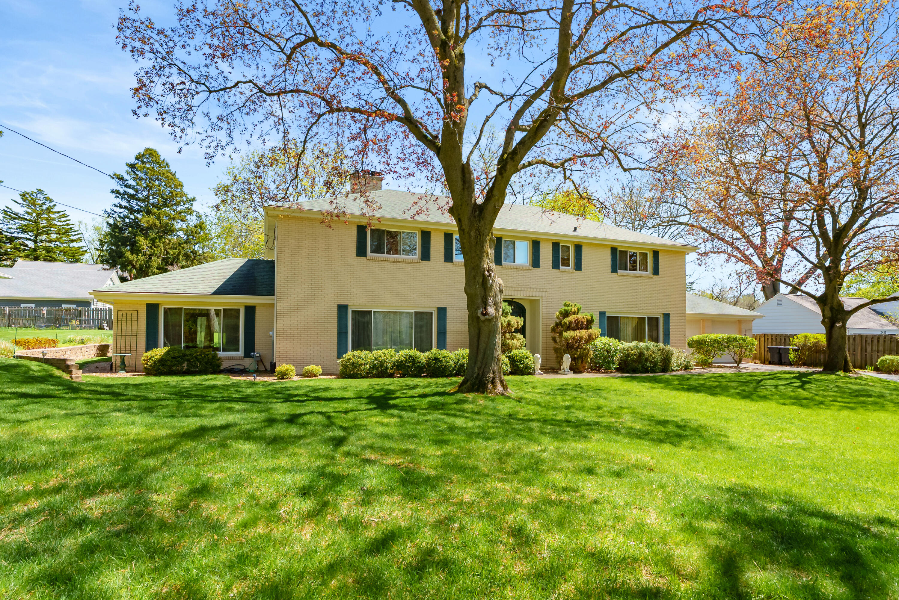 2421 Waite Avenue Kalamazoo MI 49008