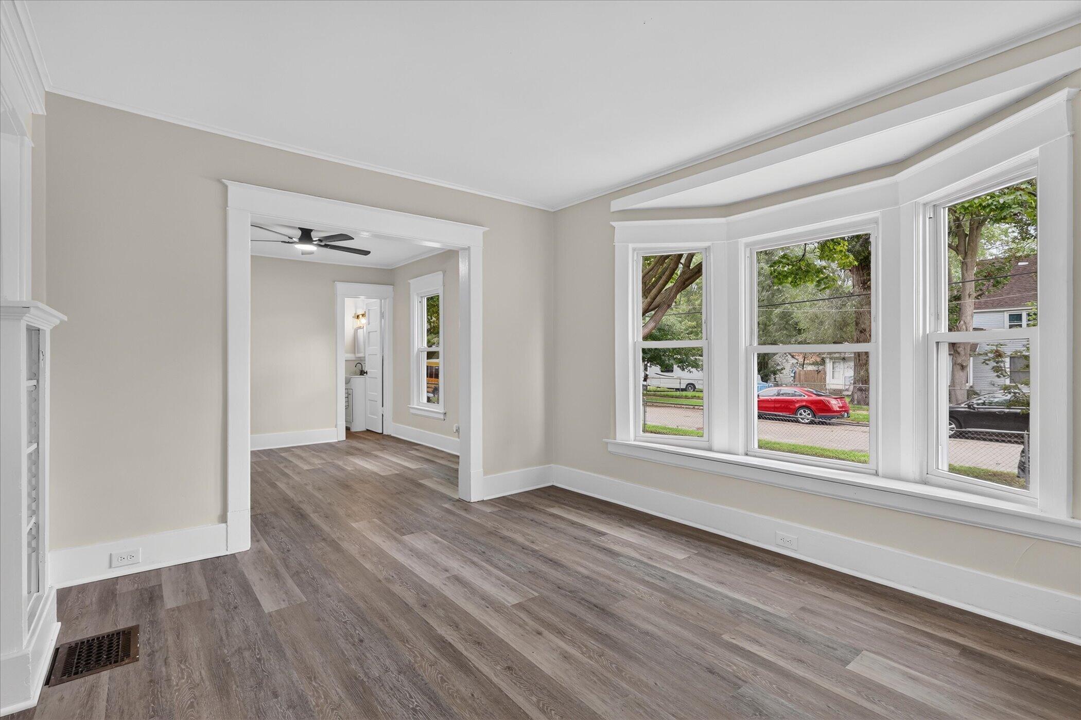 1009 Adams Street SE Grand Rapids MI 49507