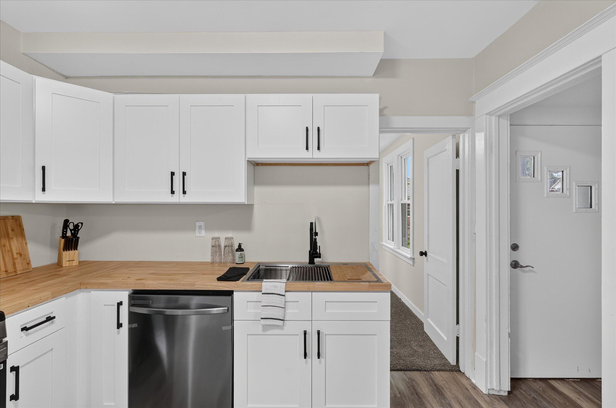 1009 Adams Street SE Grand Rapids MI 49507