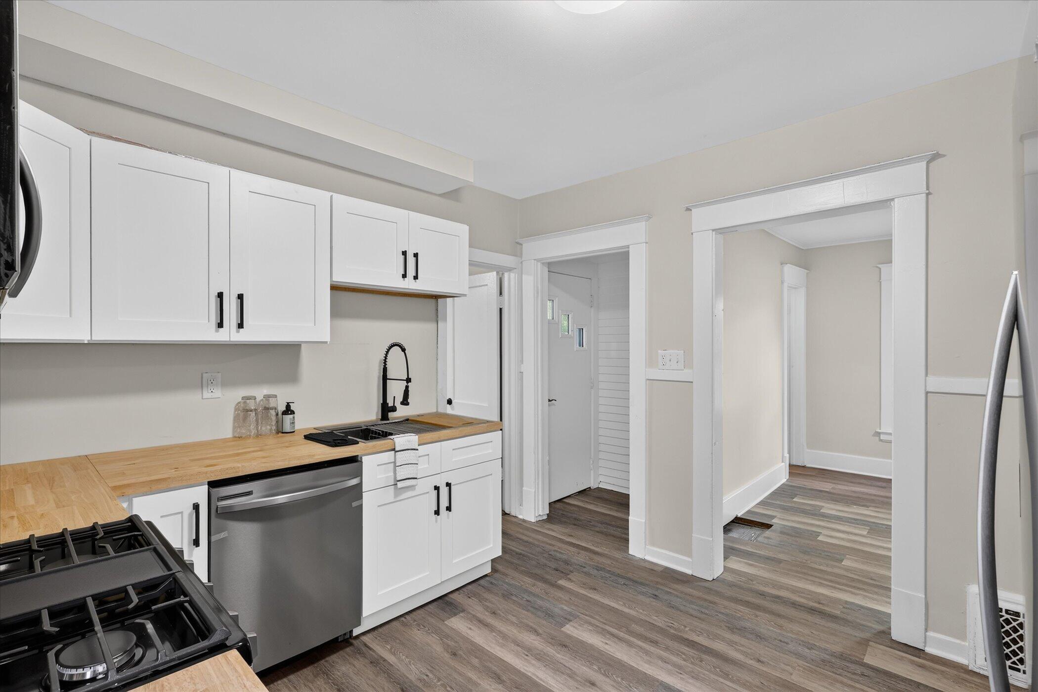 1009 Adams Street SE Grand Rapids MI 49507