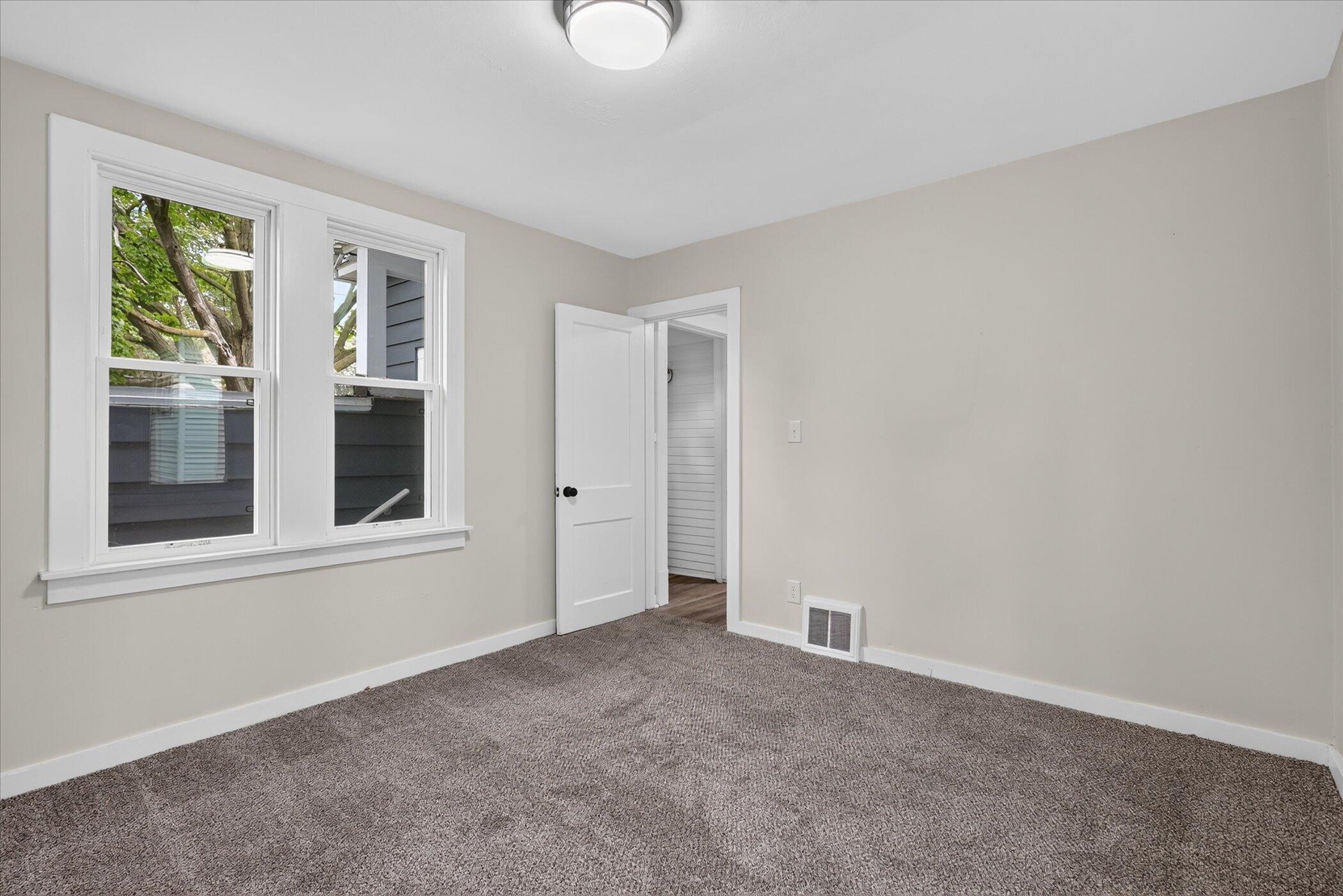 1009 Adams Street SE Grand Rapids MI 49507