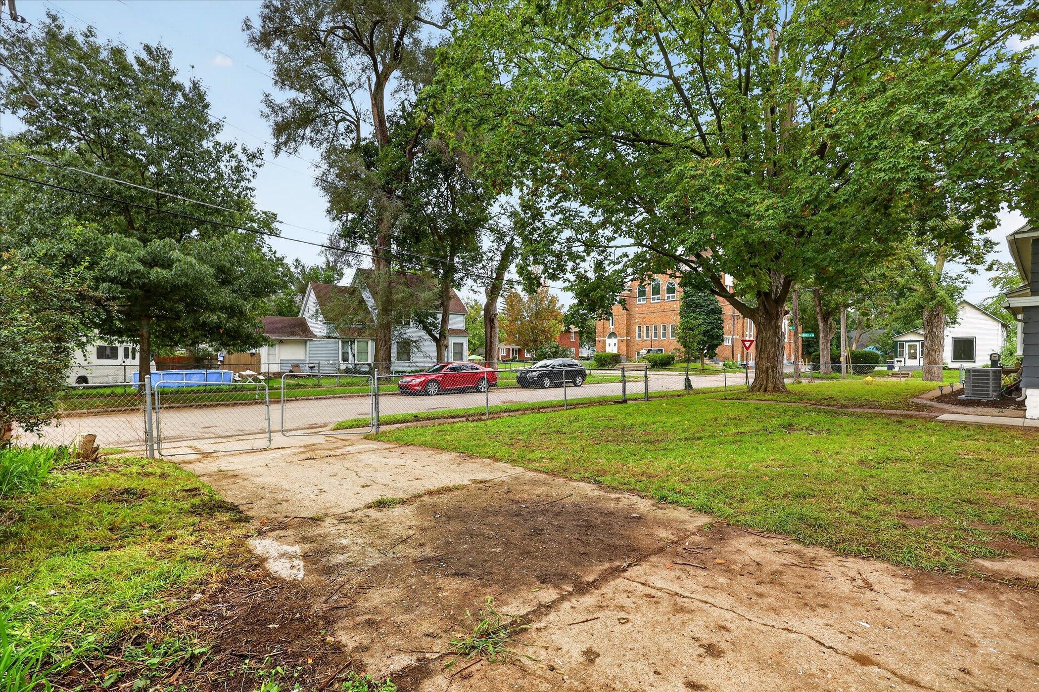 1009 Adams Street SE Grand Rapids MI 49507