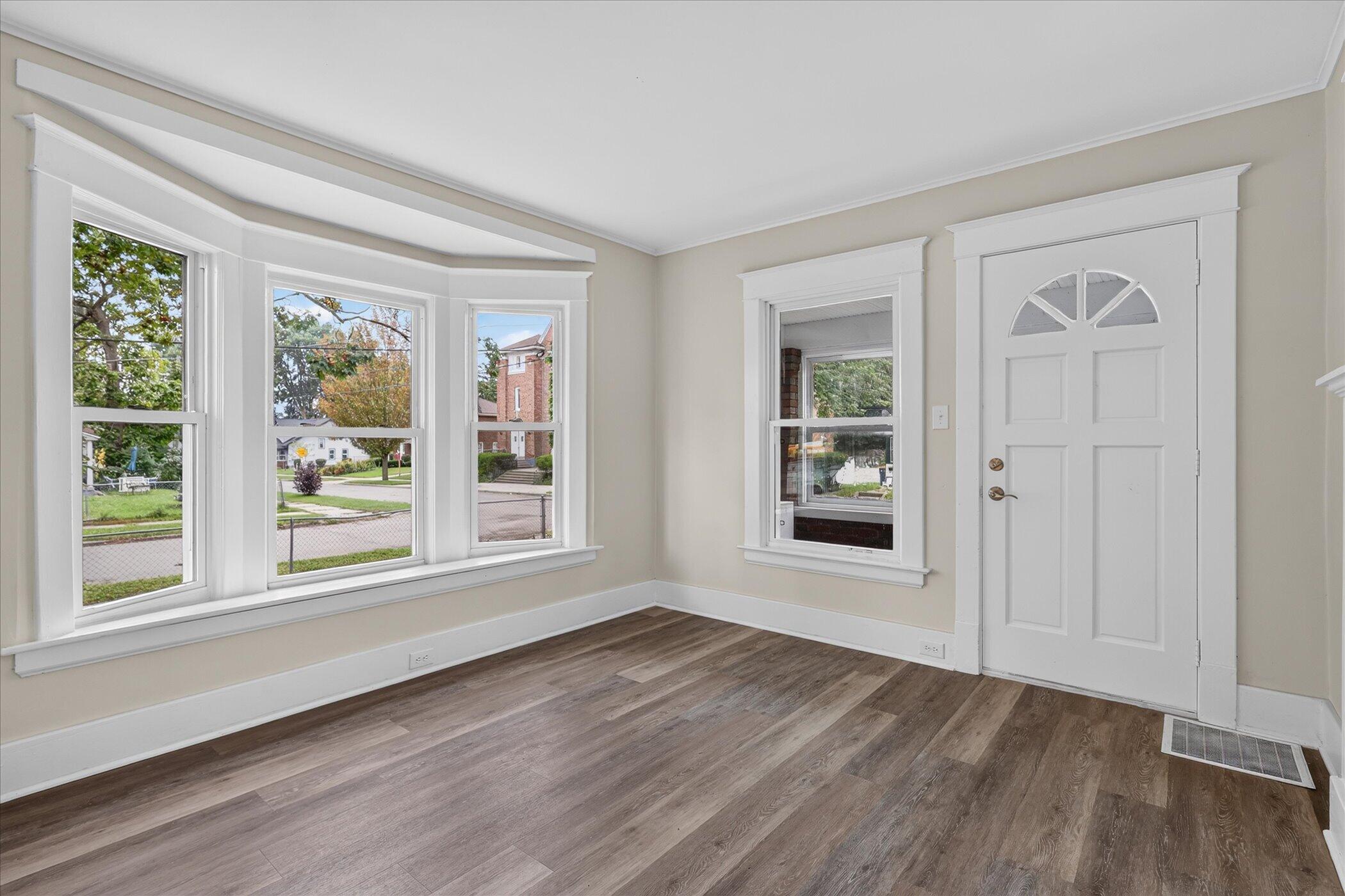1009 Adams Street SE Grand Rapids MI 49507