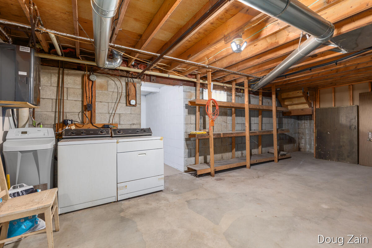 9090 11 Mile Road NE Rockford MI 49341