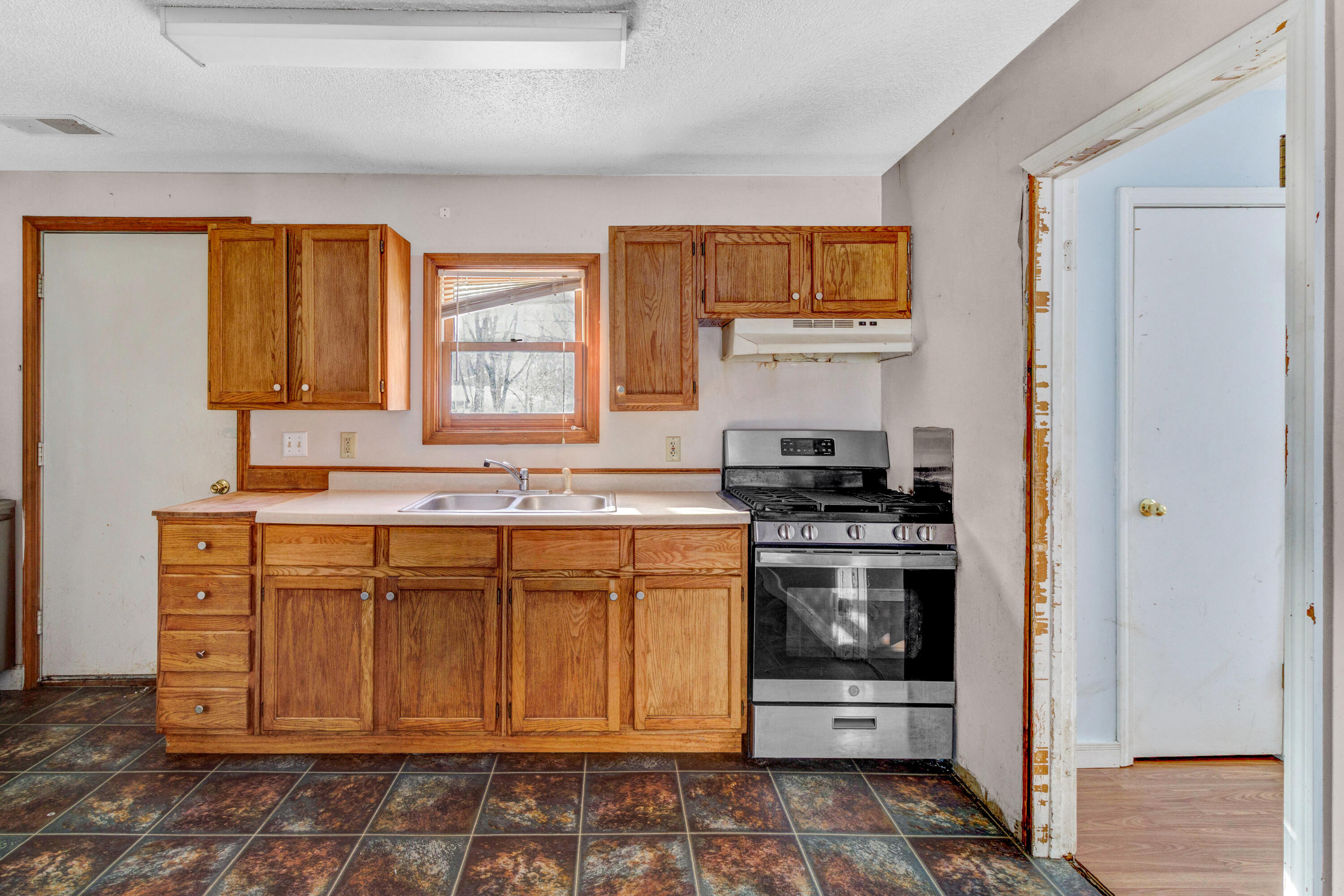 1323 Catherine Avenue Muskegon MI 49442