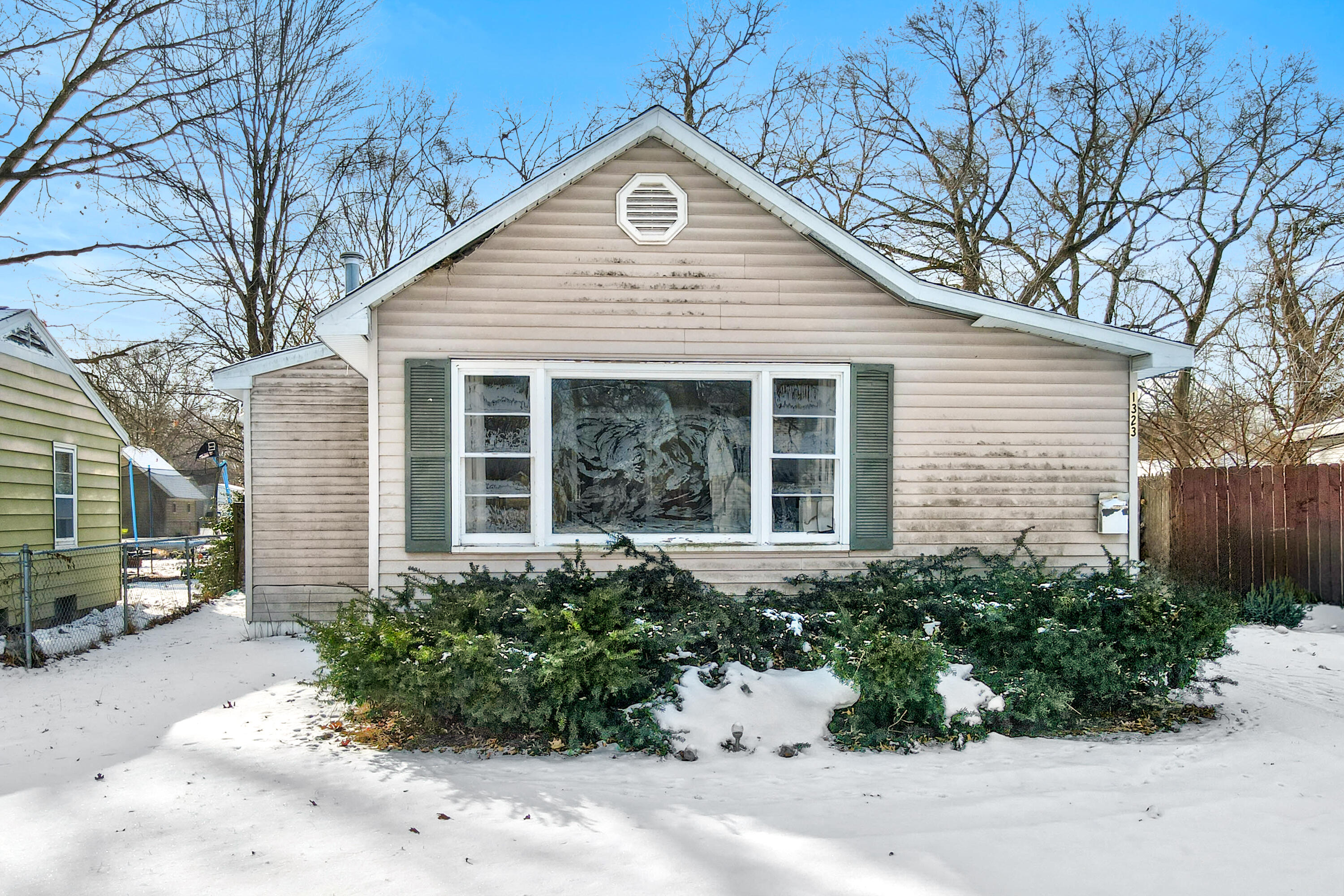 1323 Catherine Avenue Muskegon MI 49442