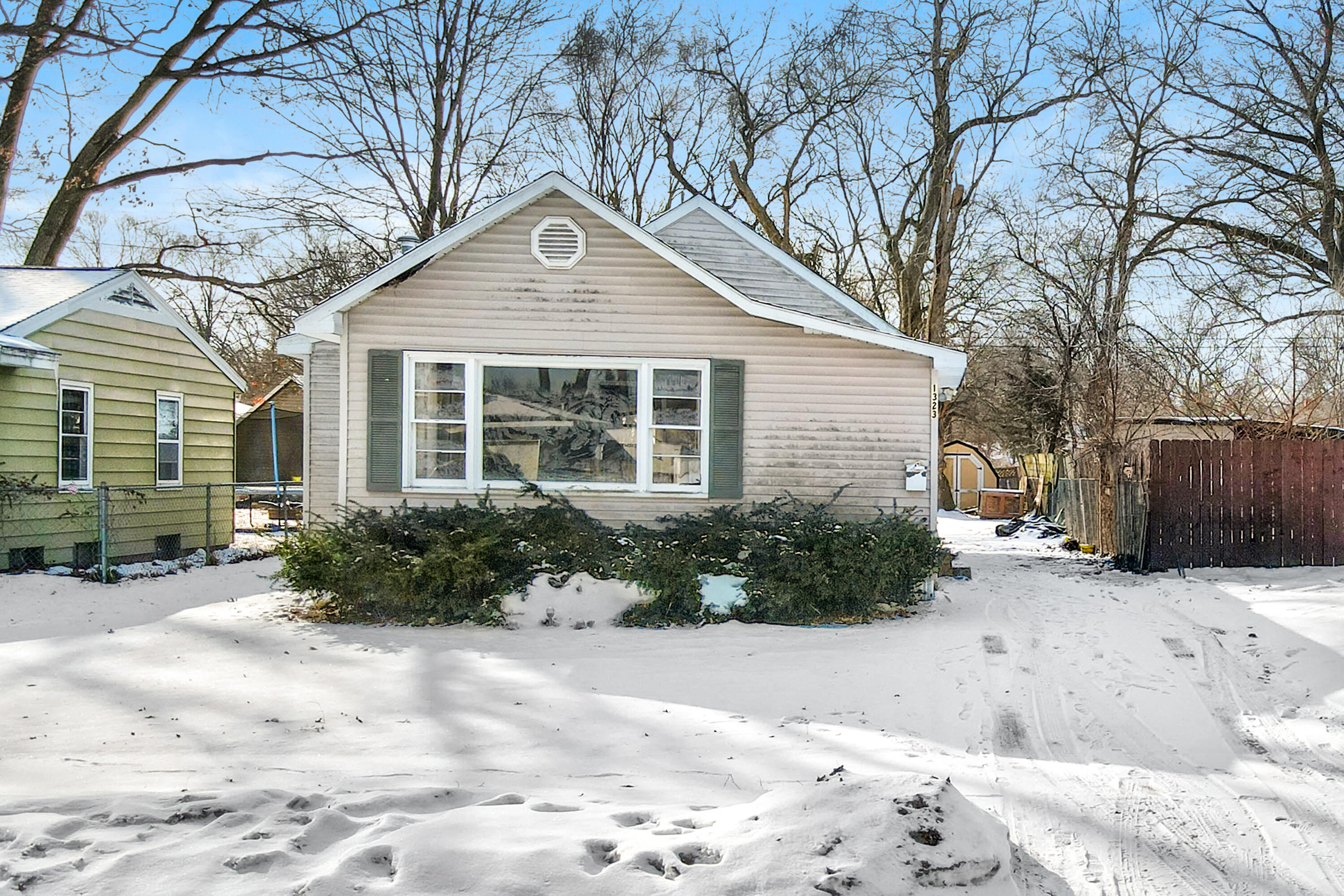 1323 Catherine Avenue Muskegon MI 49442