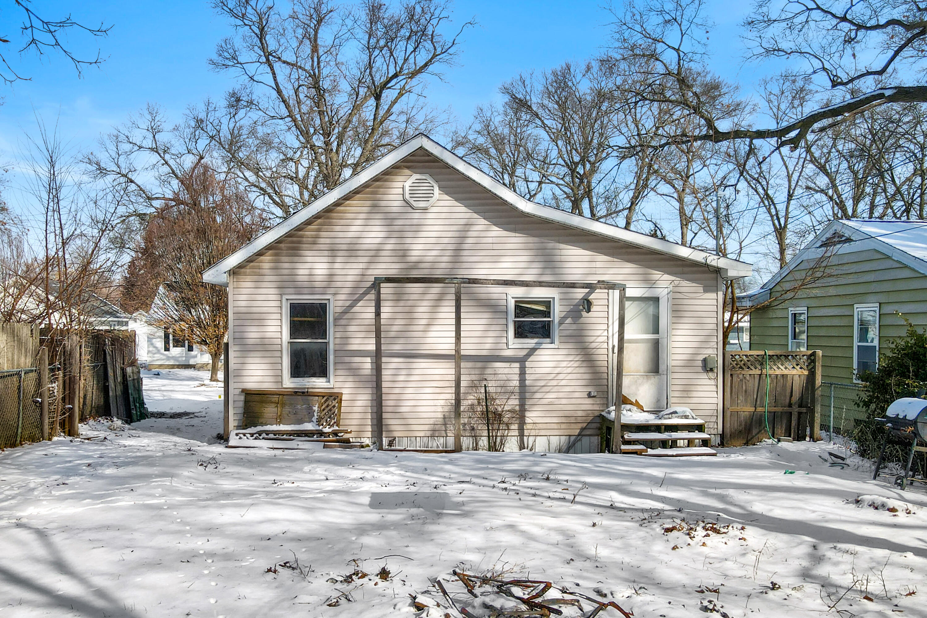 1323 Catherine Avenue Muskegon MI 49442