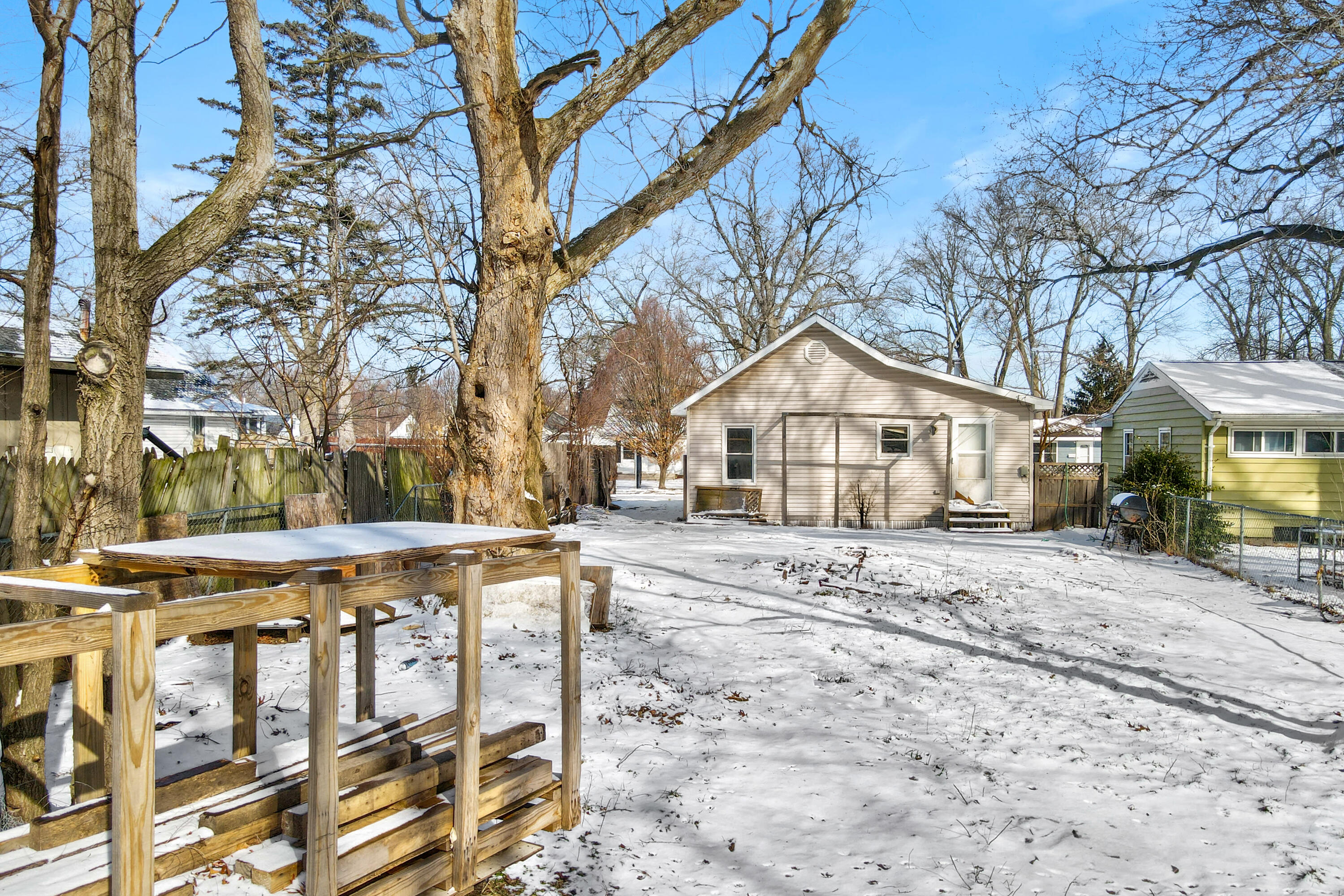1323 Catherine Avenue Muskegon MI 49442