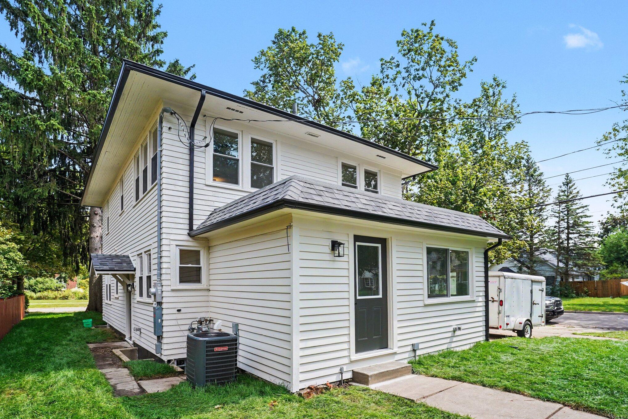 404 Inkster Avenue Kalamazoo MI 49001
