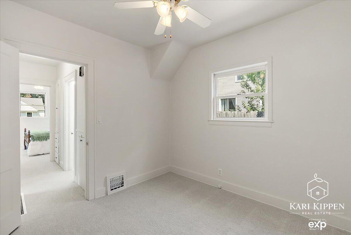 3254 Townsend Avenue NE Grand Rapids MI 49525