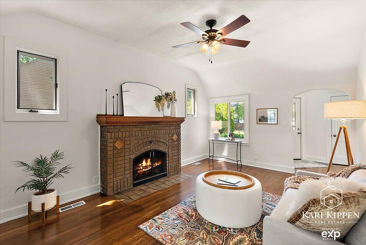 3254 Townsend Avenue NE Grand Rapids MI 49525