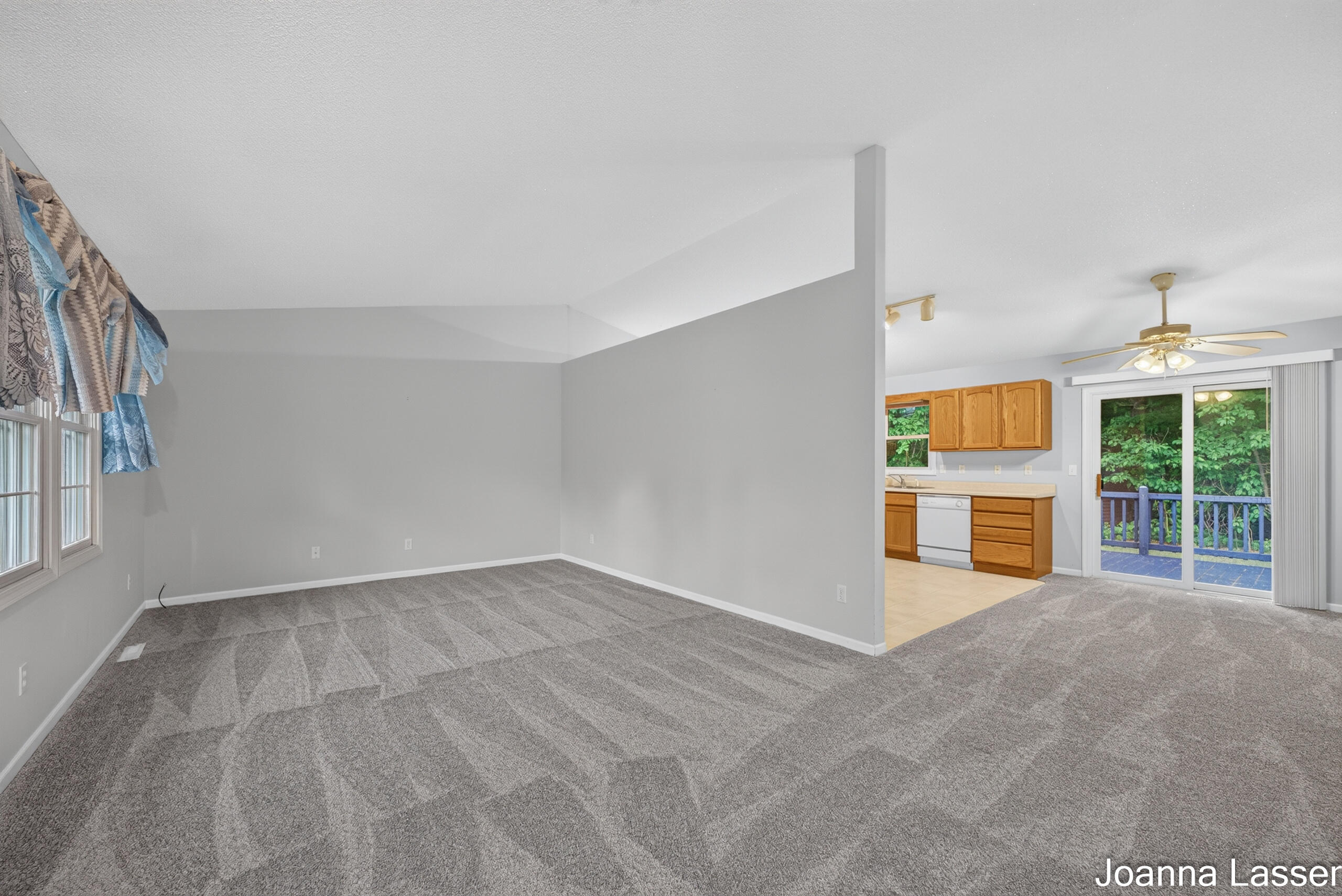1518 E Mcmillan Road Muskegon MI 49445