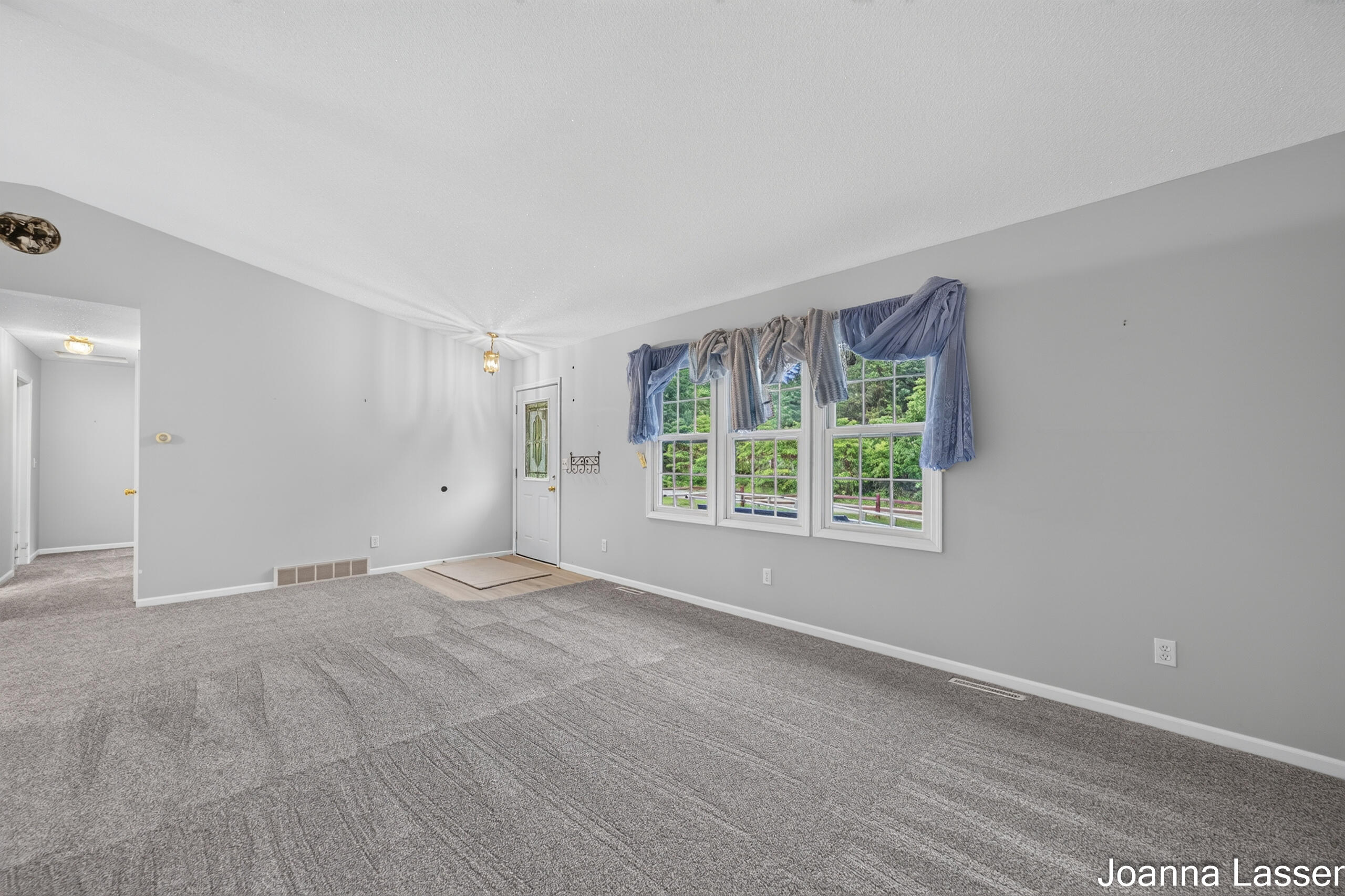 1518 E Mcmillan Road Muskegon MI 49445