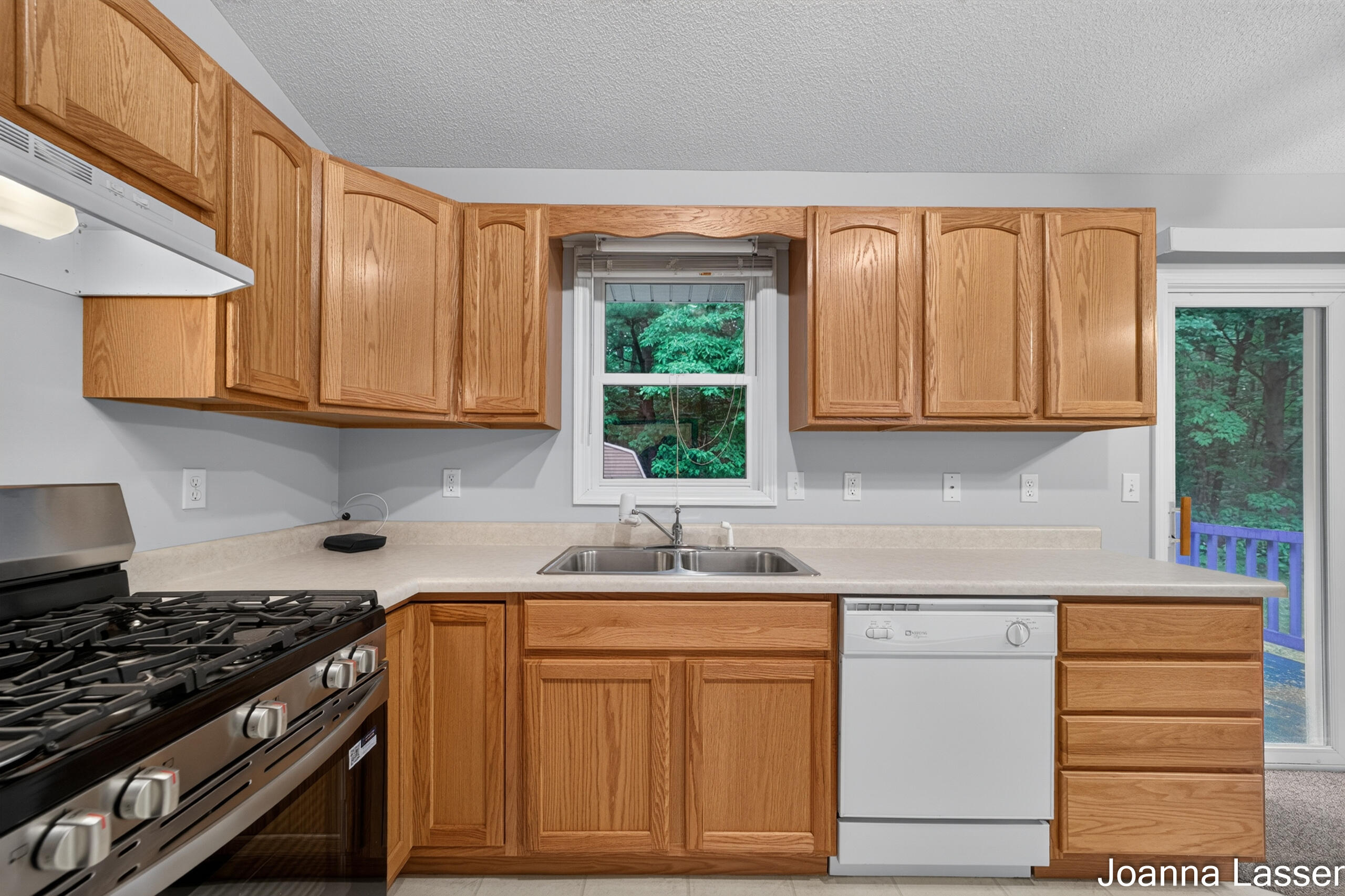 1518 E Mcmillan Road Muskegon MI 49445