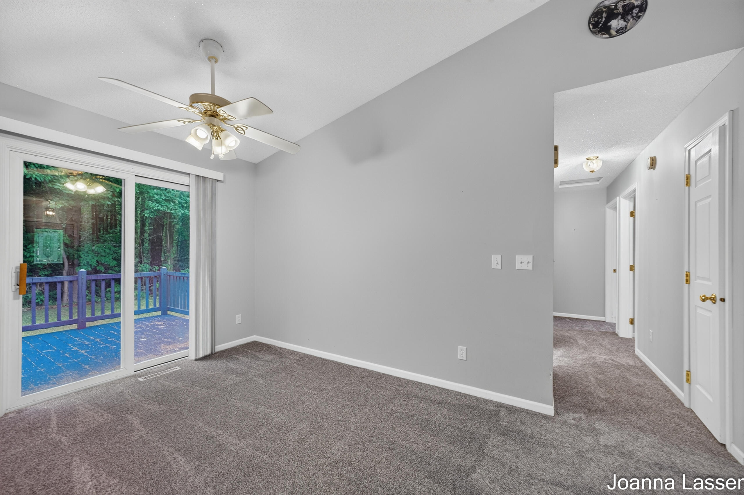 1518 E Mcmillan Road Muskegon MI 49445
