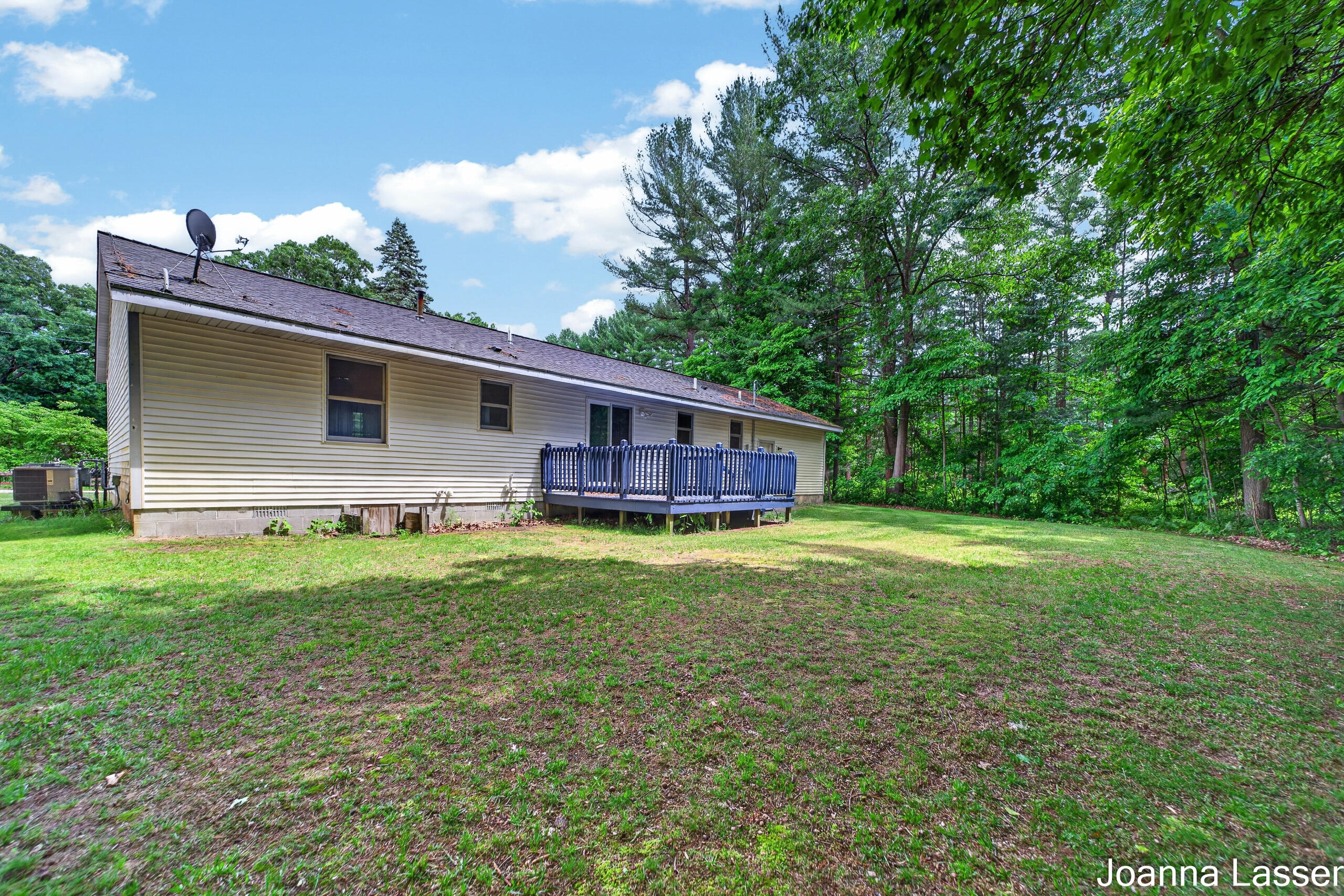 1518 E Mcmillan Road Muskegon MI 49445