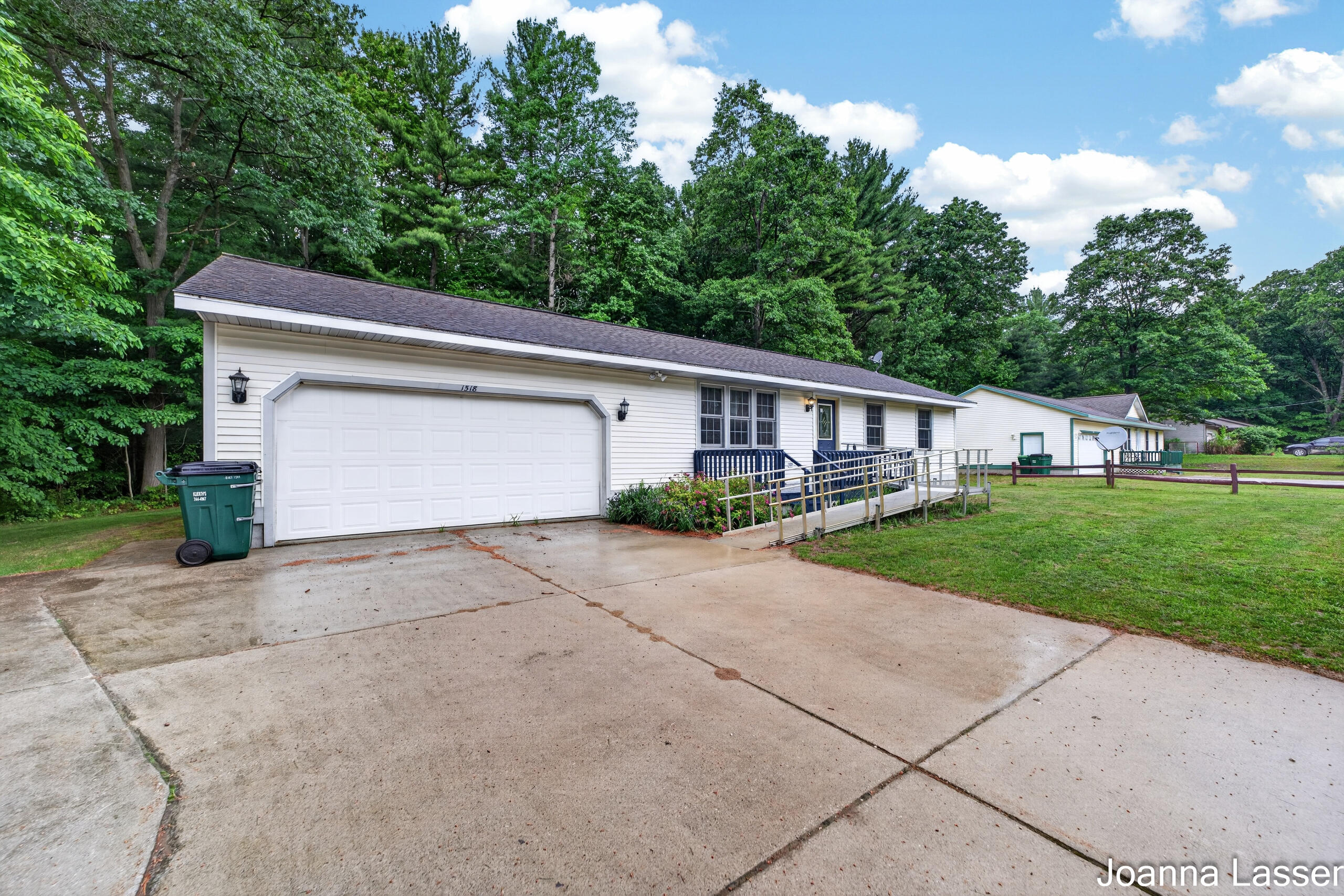 1518 E Mcmillan Road Muskegon MI 49445