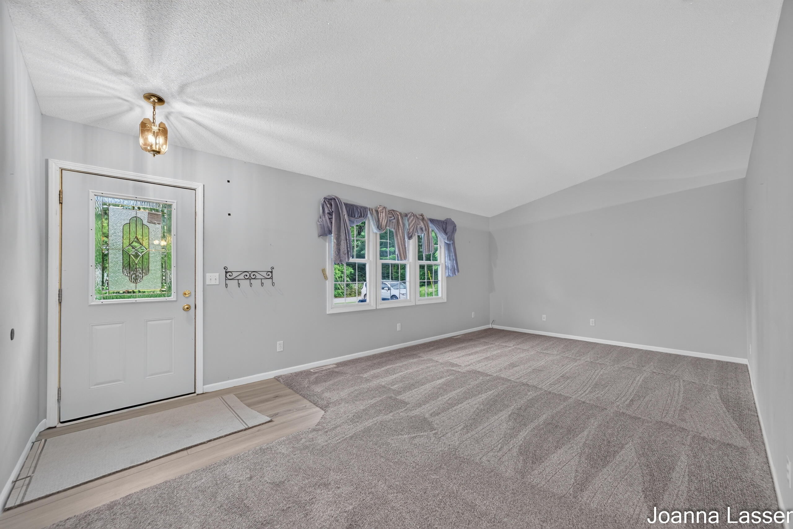 1518 E Mcmillan Road Muskegon MI 49445