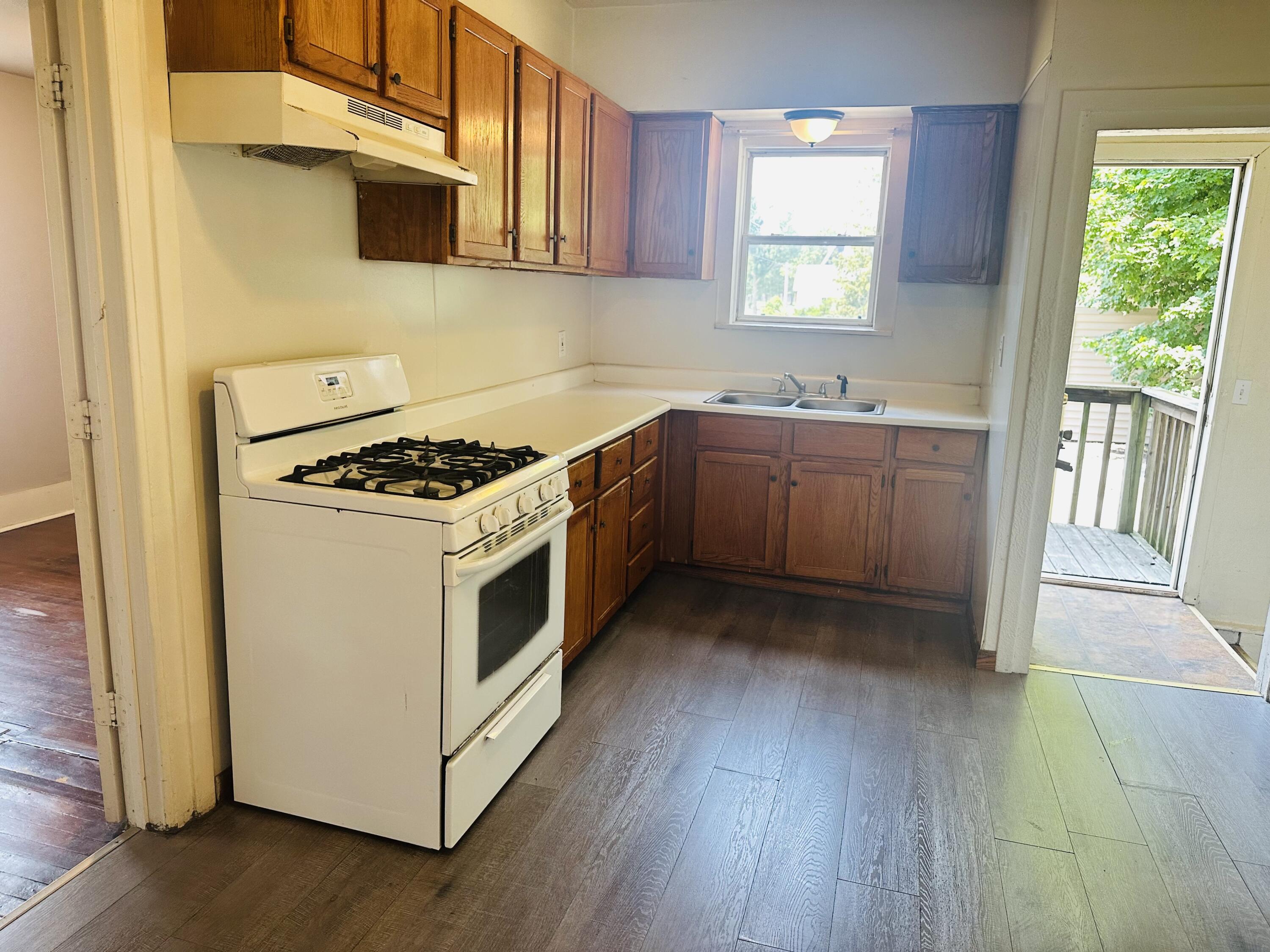 1541 6th Street Muskegon MI 49441