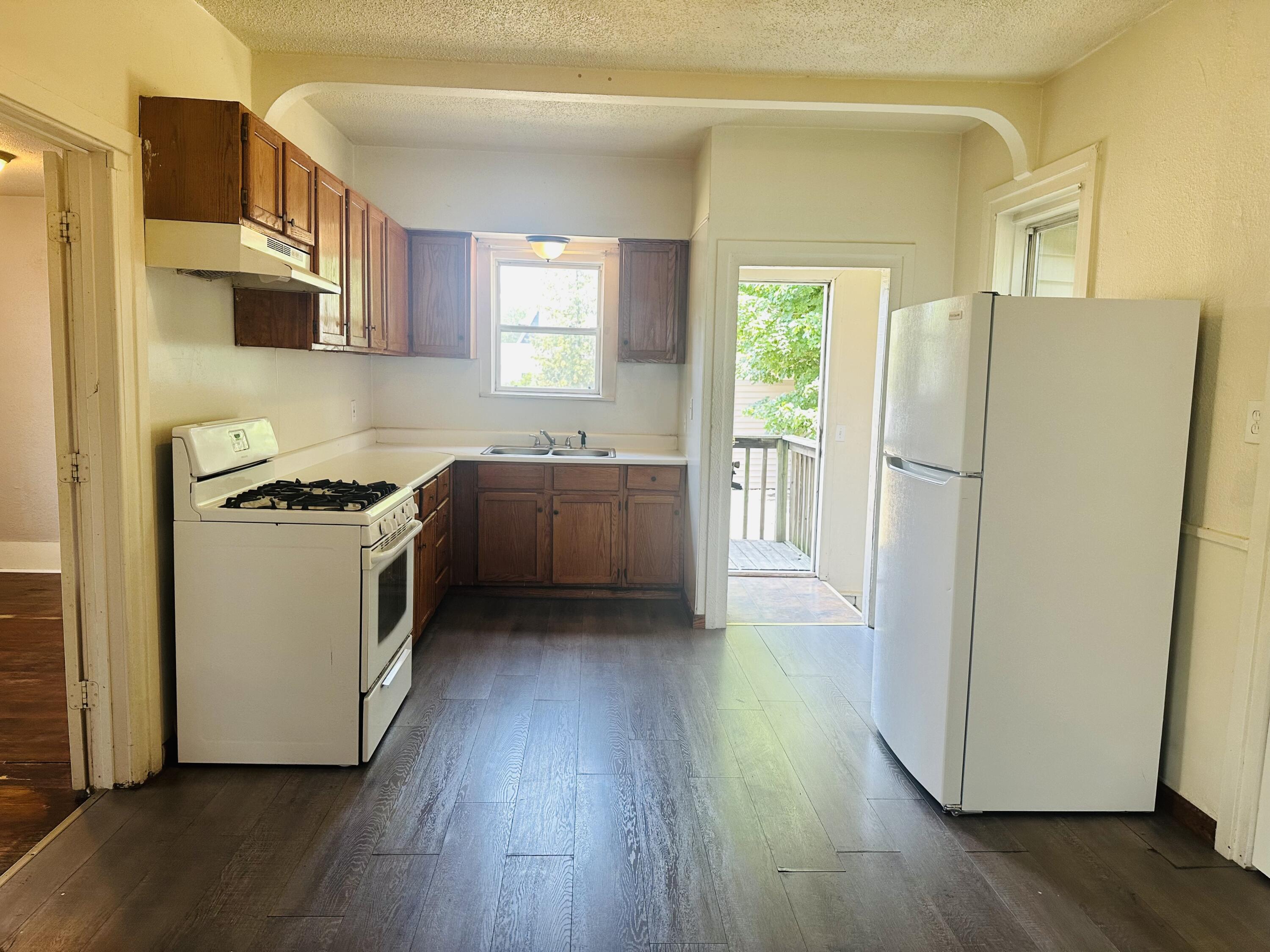 1541 6th Street Muskegon MI 49441