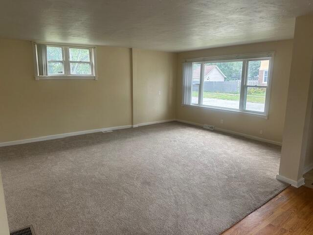 283 W Forest Avenue Muskegon MI 49441