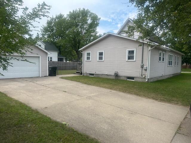 283 W Forest Avenue Muskegon MI 49441