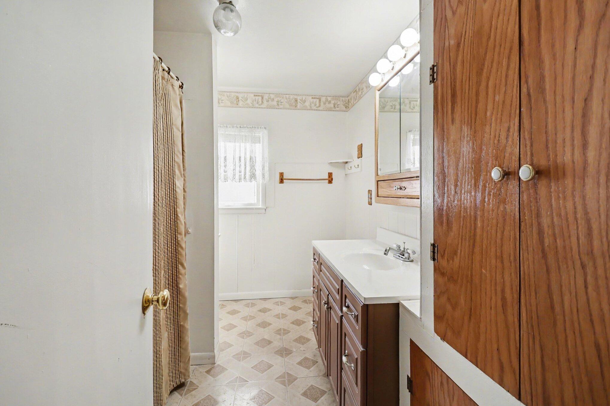 709 New William Street Ludington MI 49431