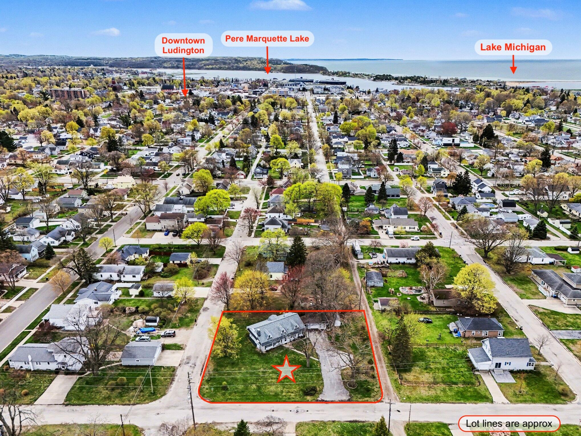 709 New William Street Ludington MI 49431