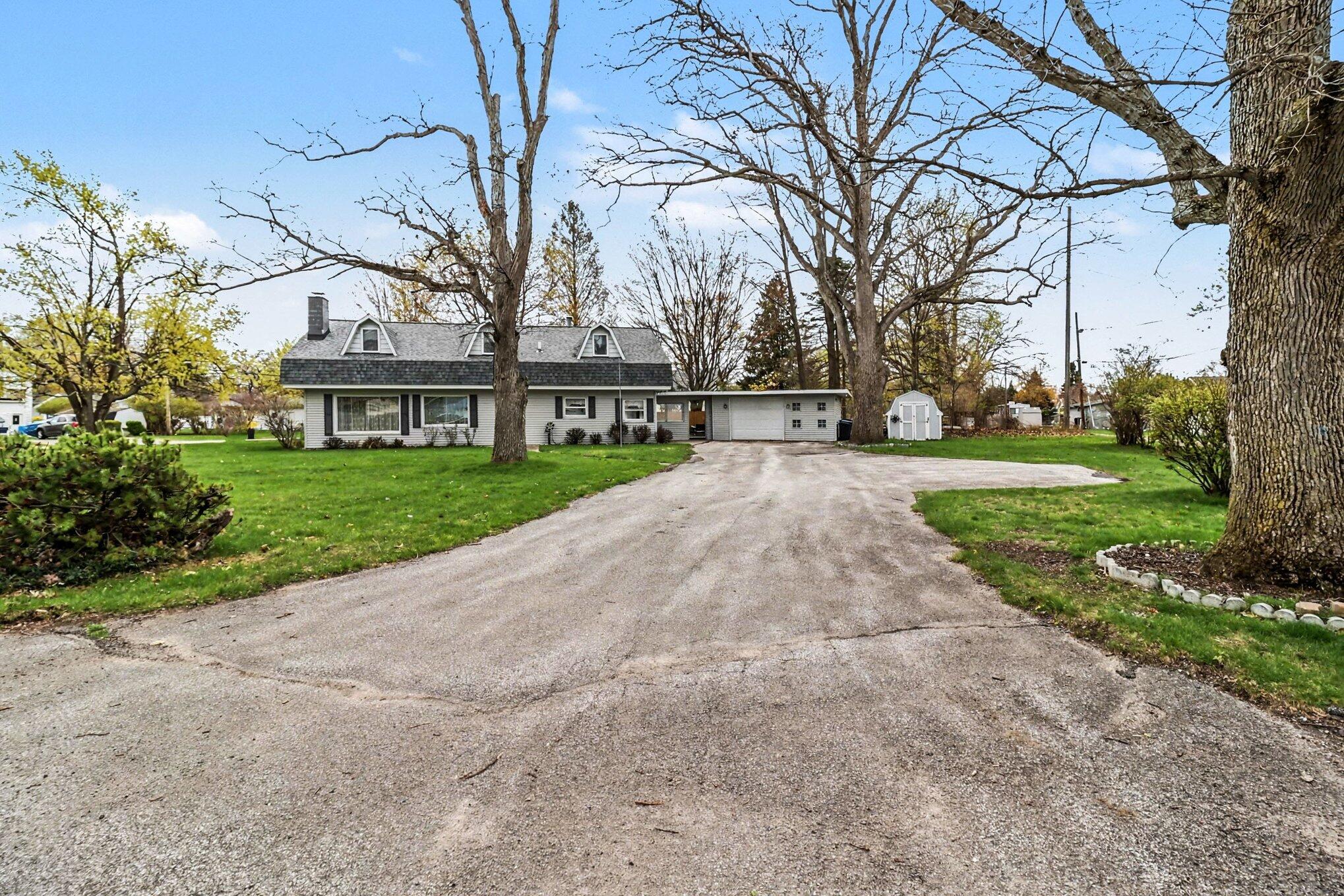 709 New William Street Ludington MI 49431