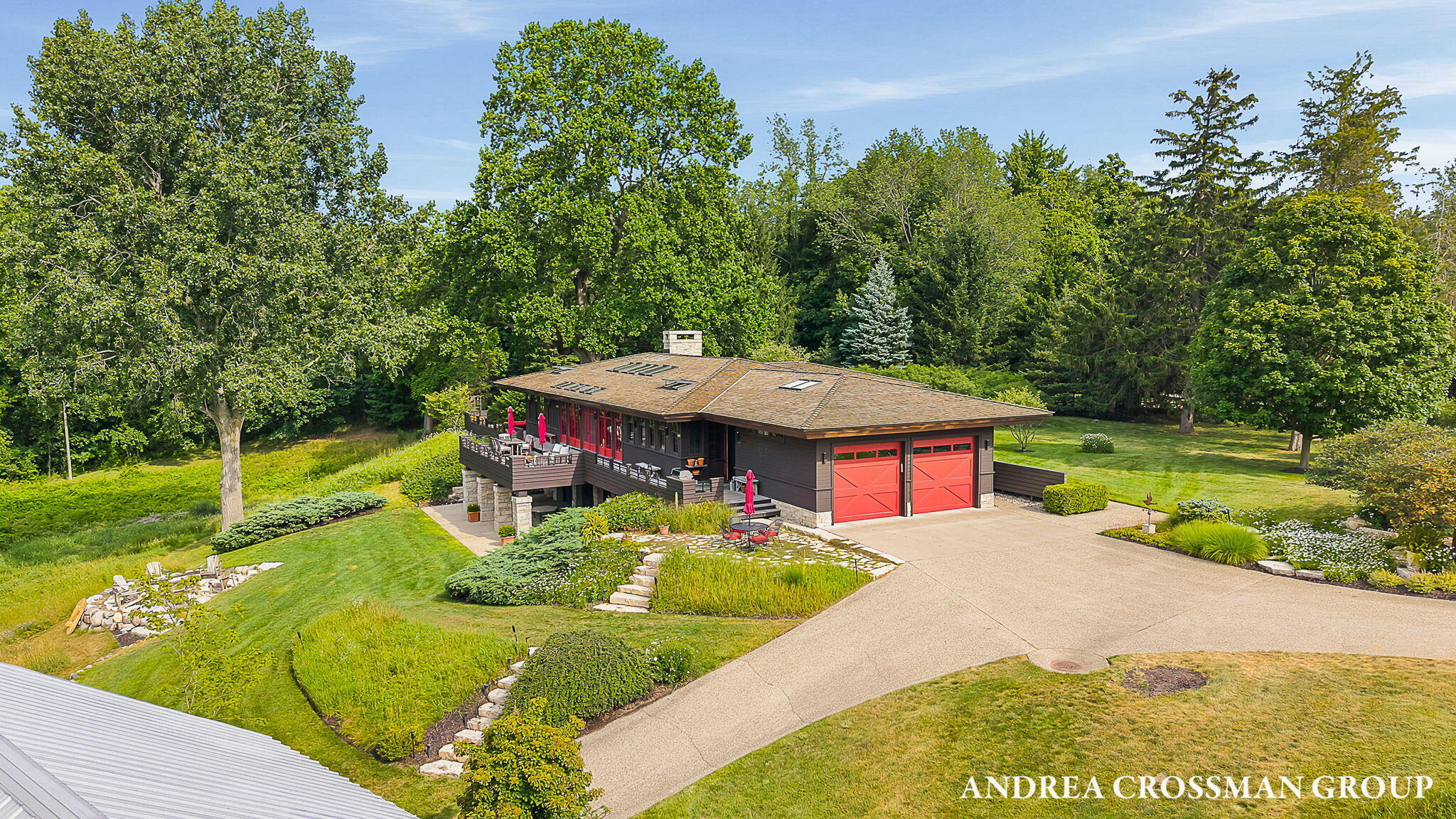 2048 Lakeshore Drive Fennville MI 49408
