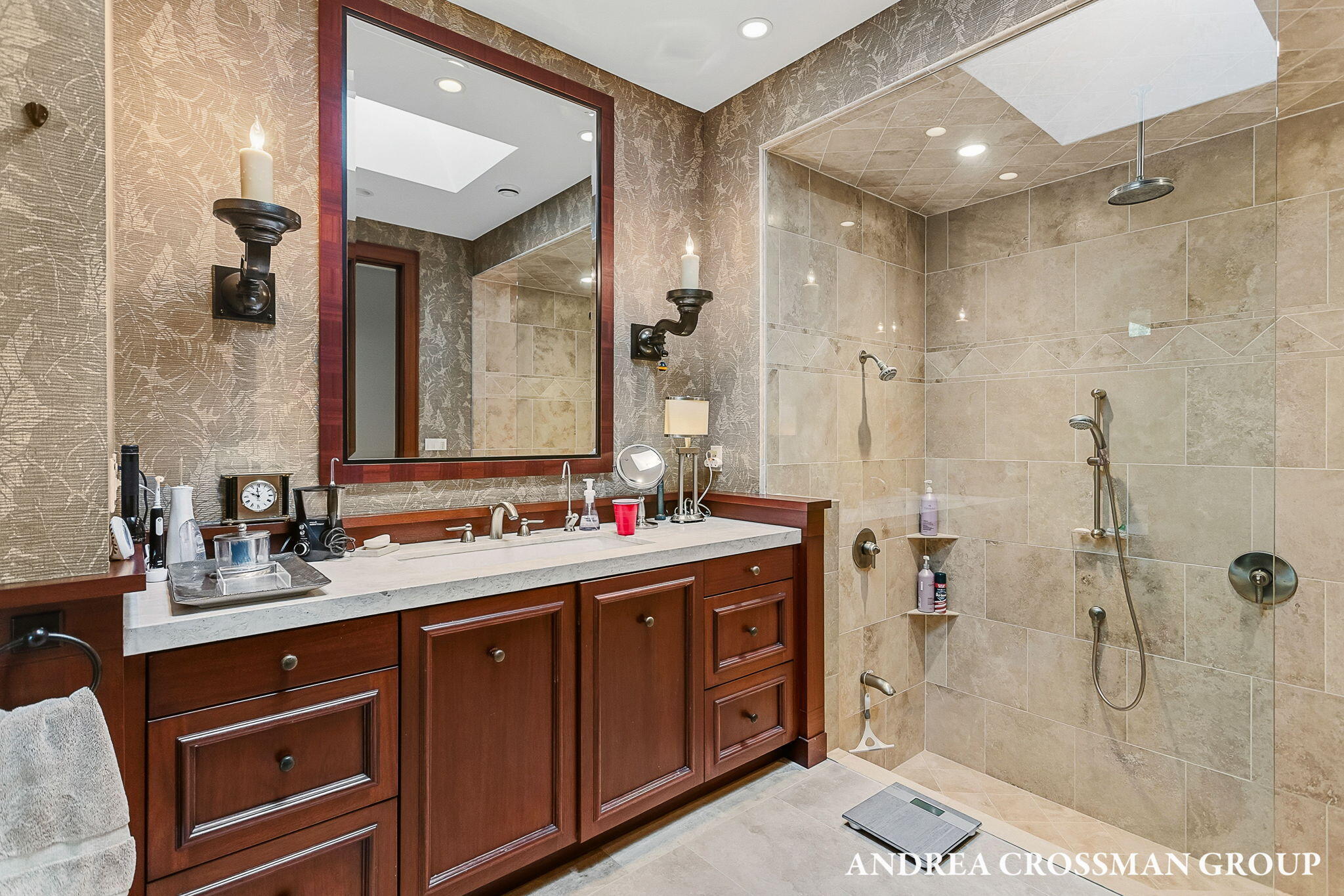 2048 Lakeshore Drive Fennville MI 49408