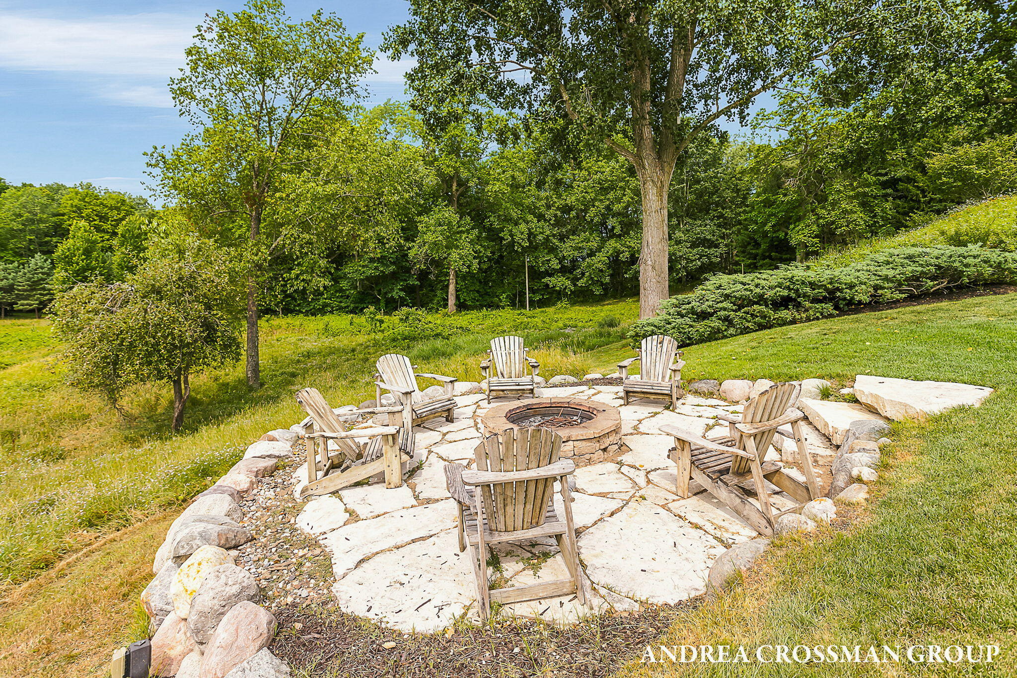 2048 Lakeshore Drive Fennville MI 49408